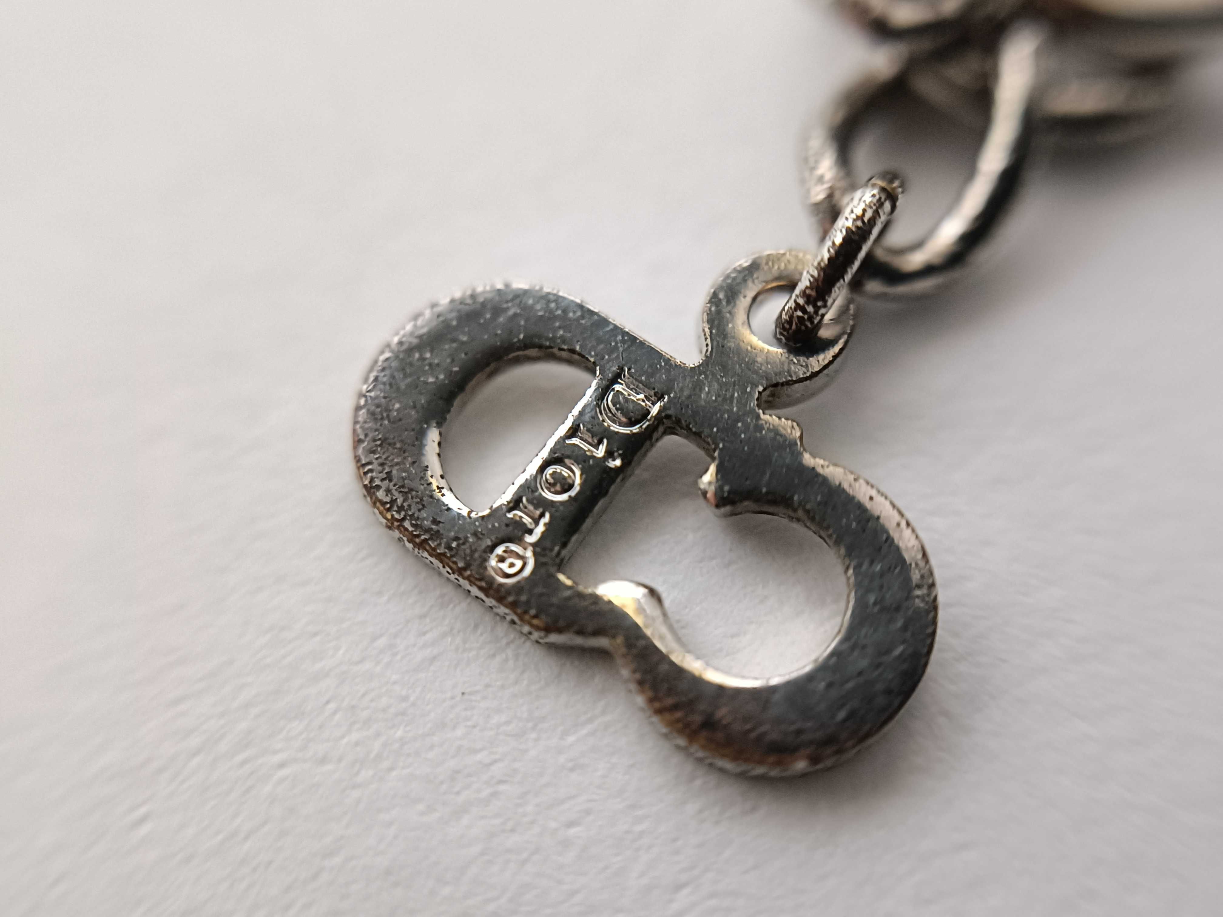 SV D mark pearl necklace — view 5
