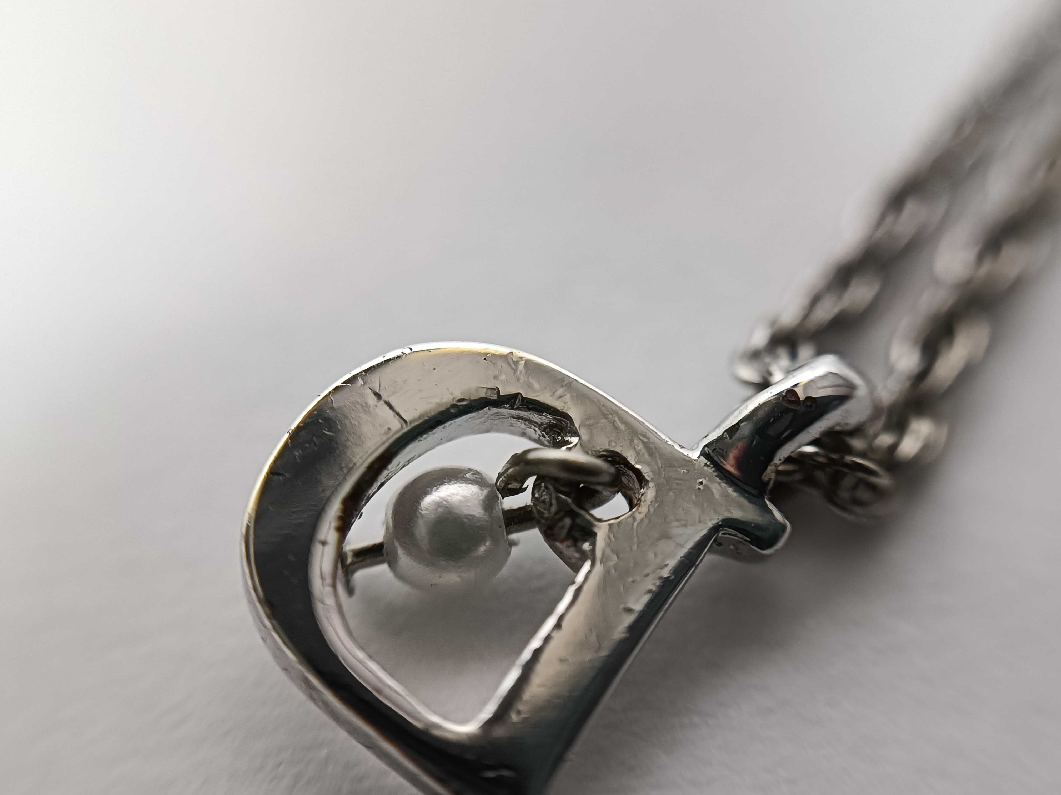 SV D mark pearl necklace — view 7