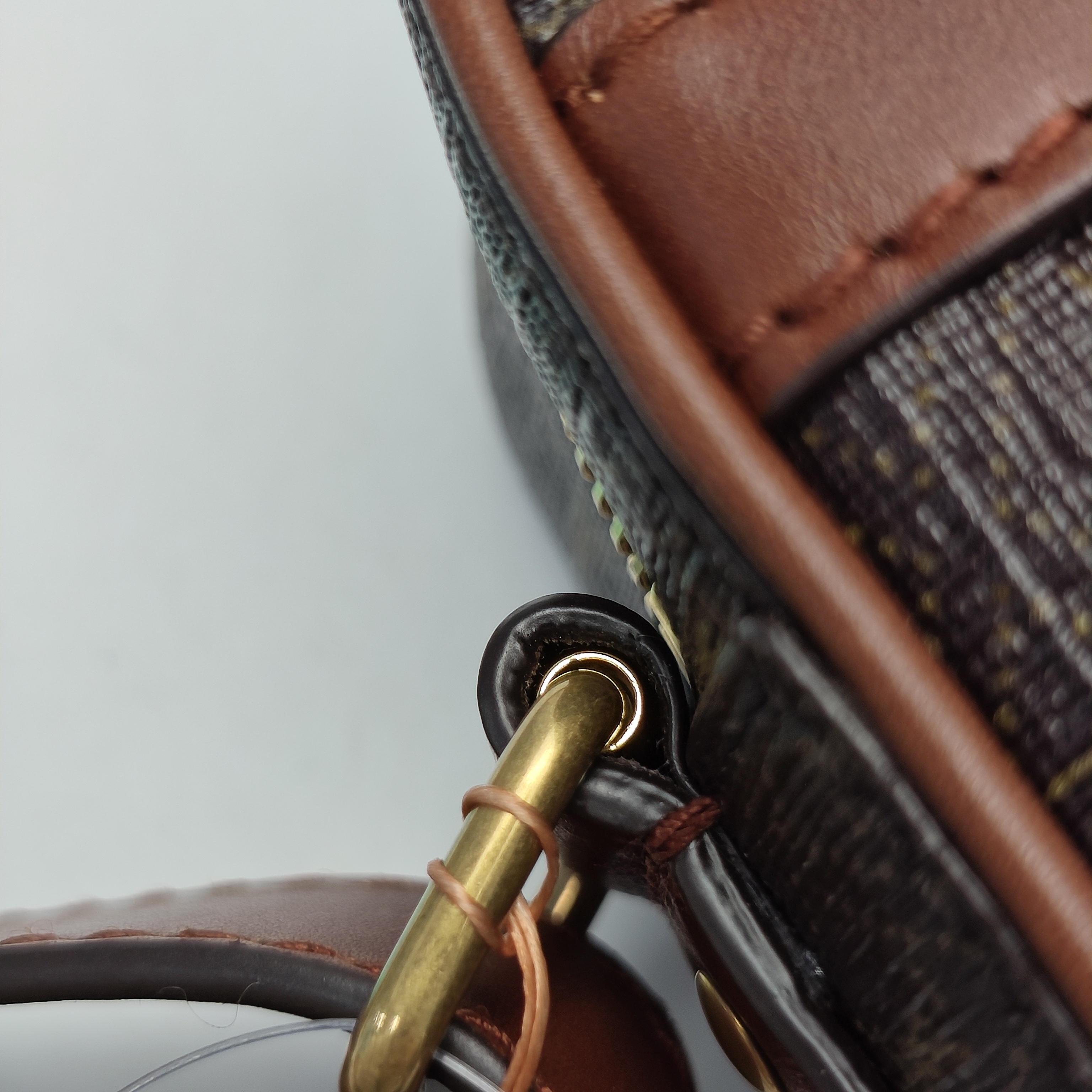 【*Shipped from: China*】Yves Saint Laurent PU Shoulder Bag — view 11