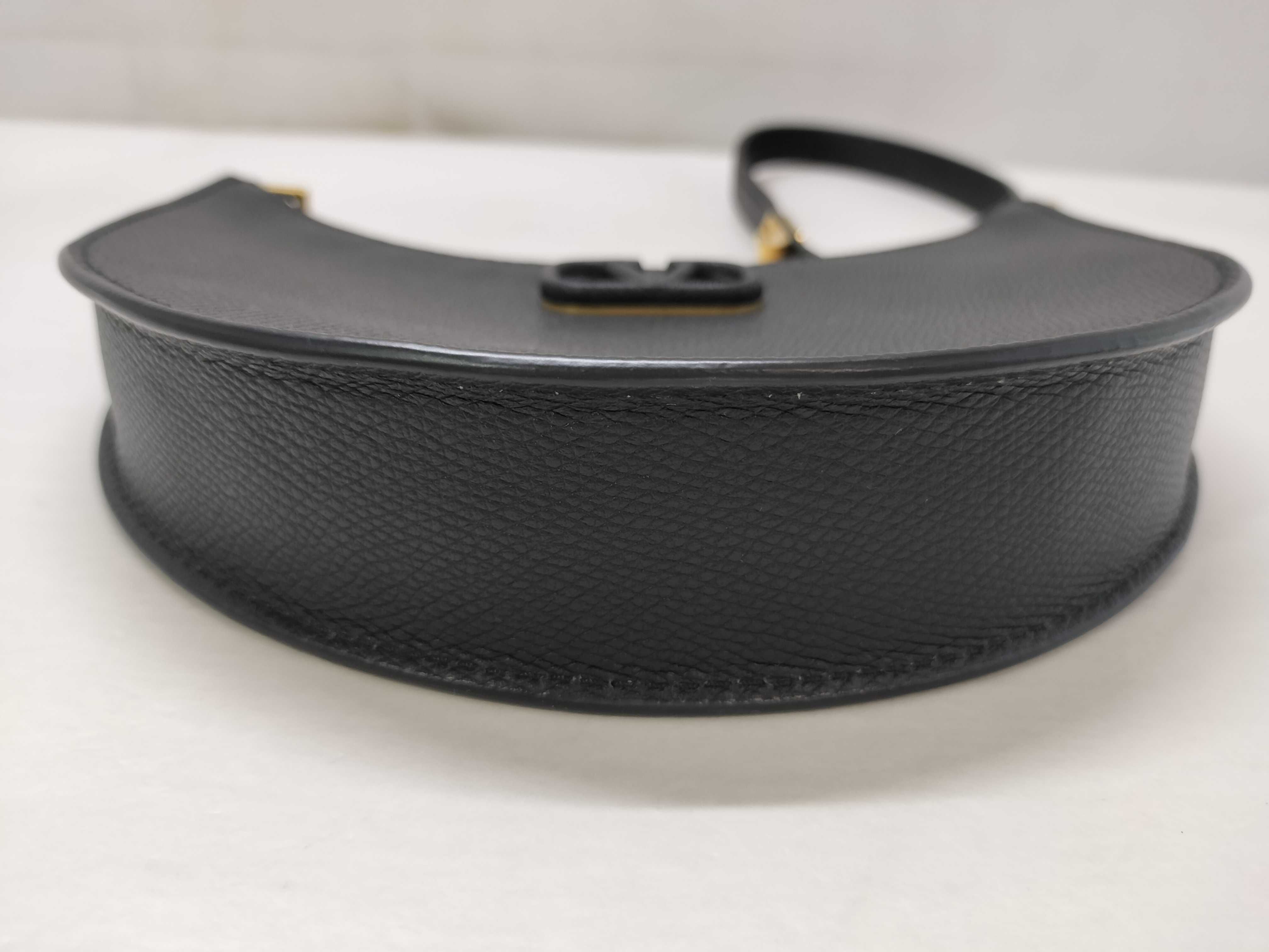 V-logo Mini Hobo Bag Shoulder Bag — view 13