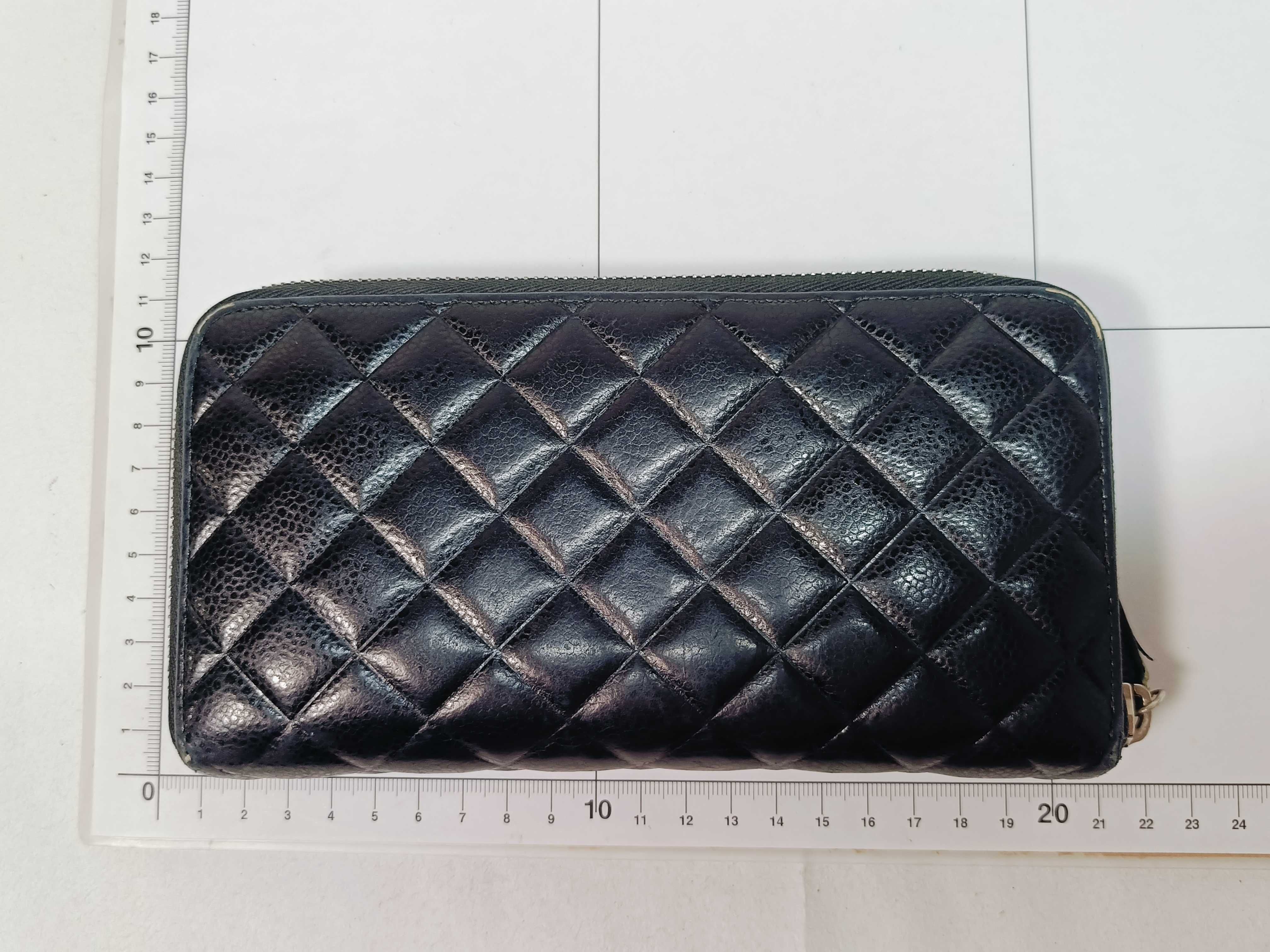 Caviar Skin Matelassé Round Zip Long Wallet (Serial No. 22) — view 2