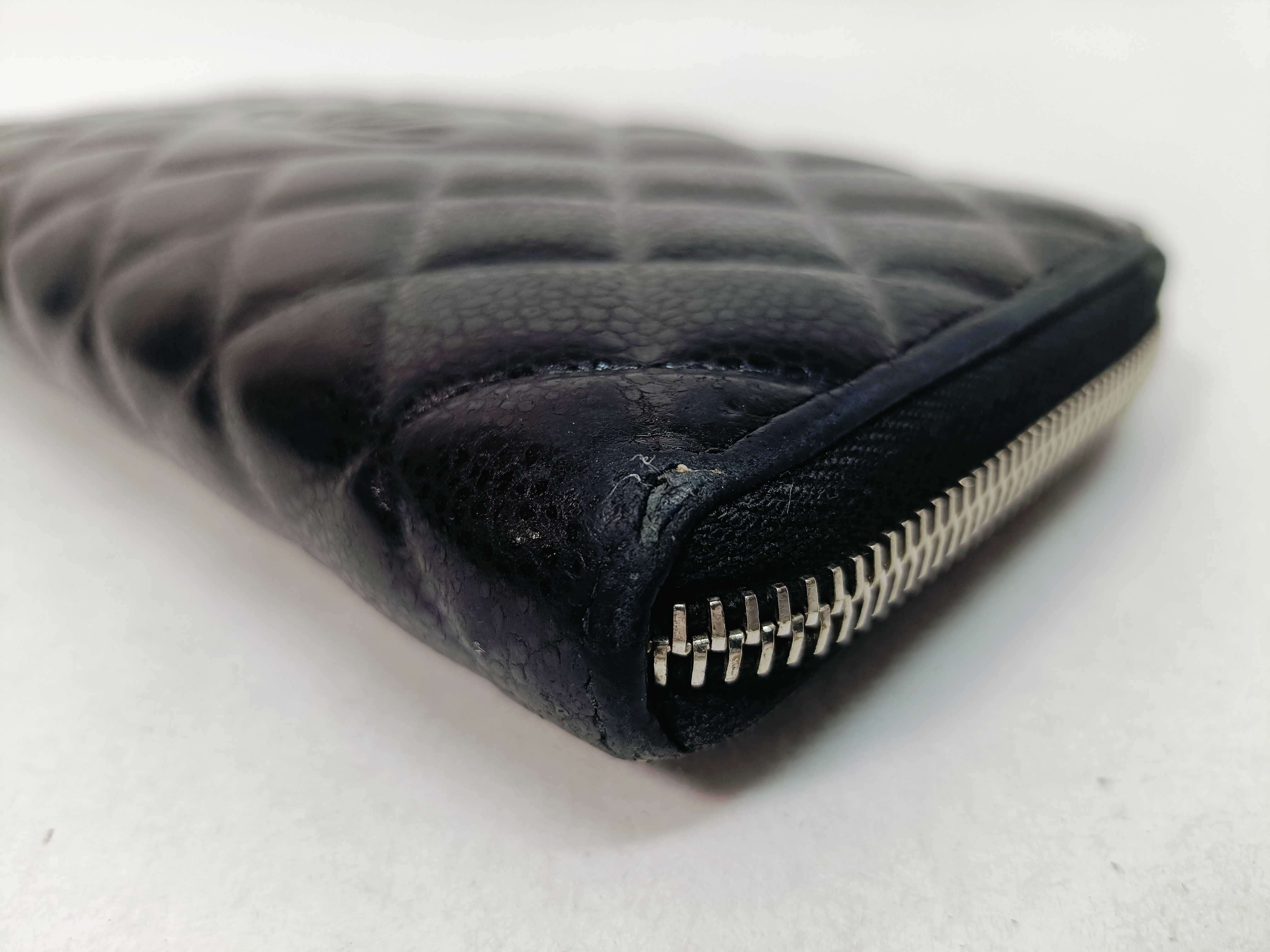 Caviar Skin Matelassé Round Zip Long Wallet (Serial No. 22) — view 4