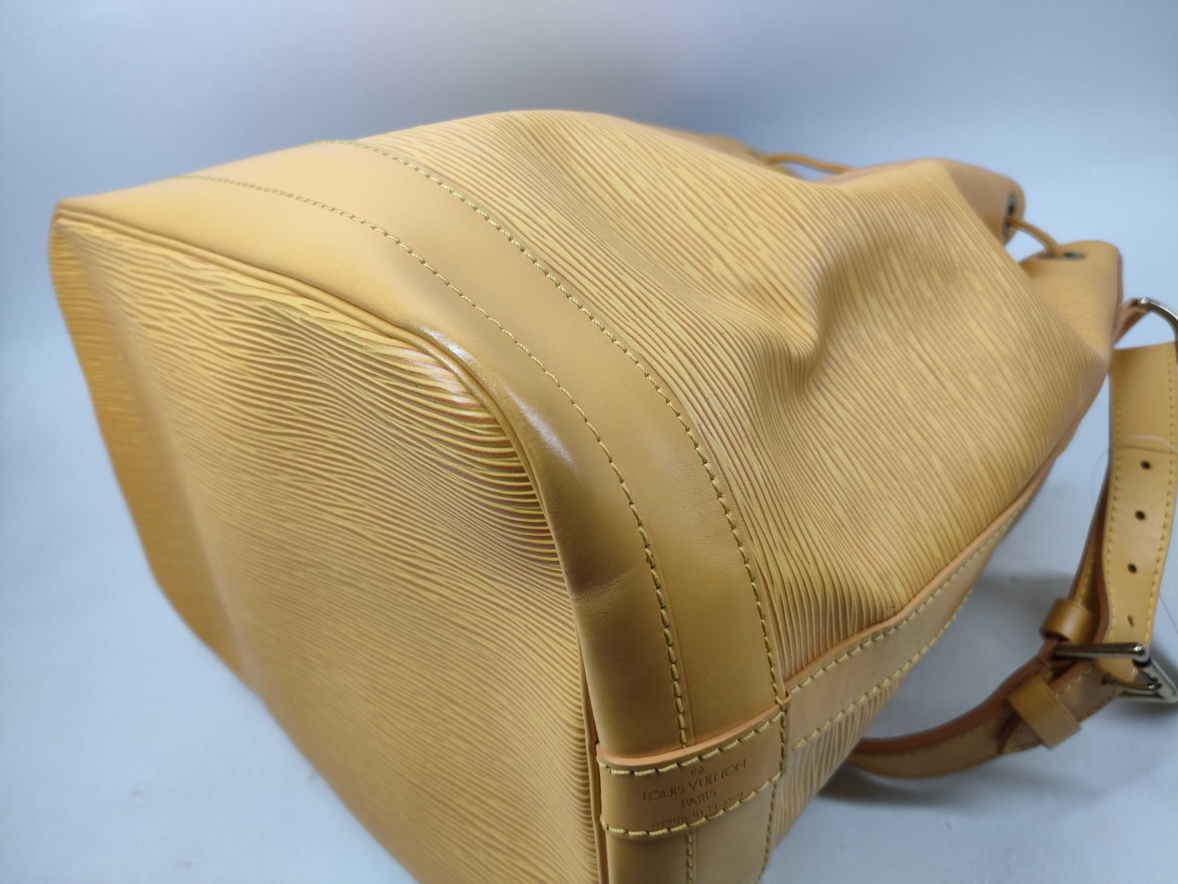 Epi Noé Shoulder Bag — view 4