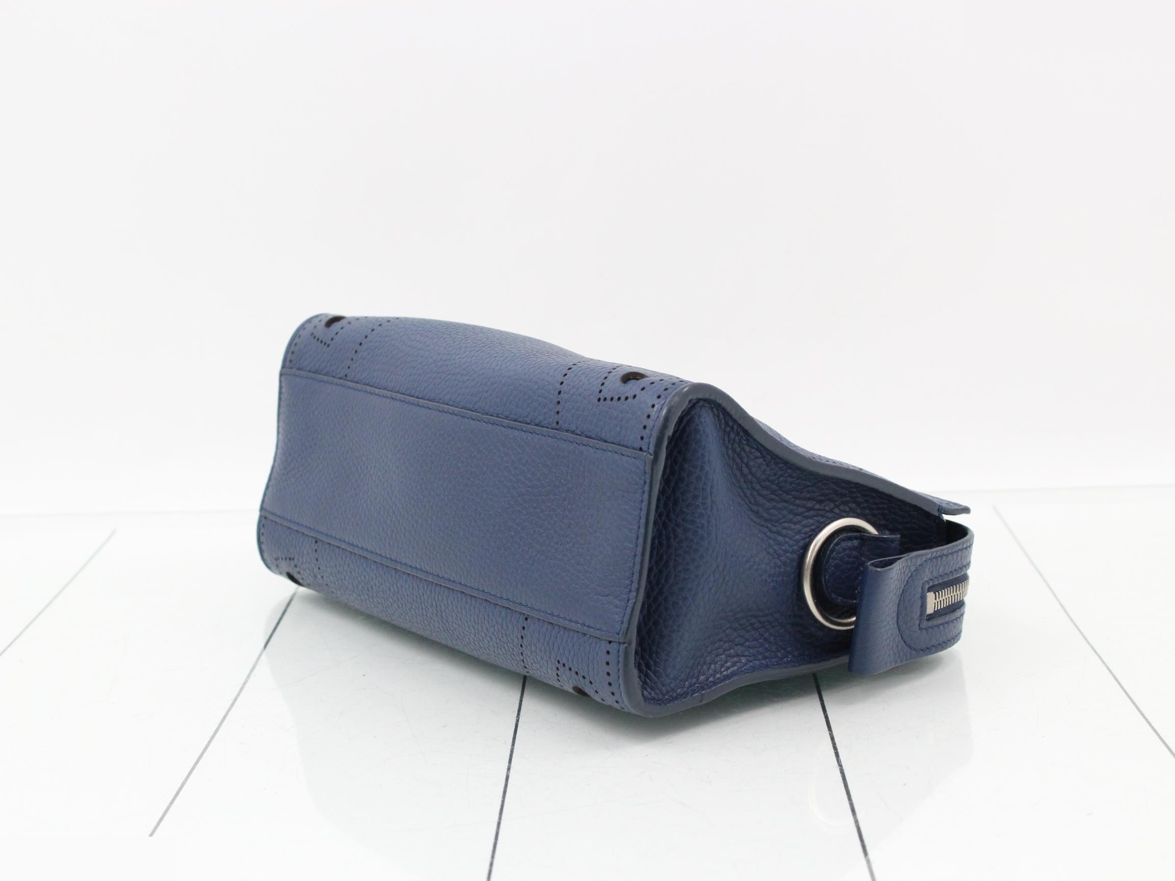 Classic handbag — view 6