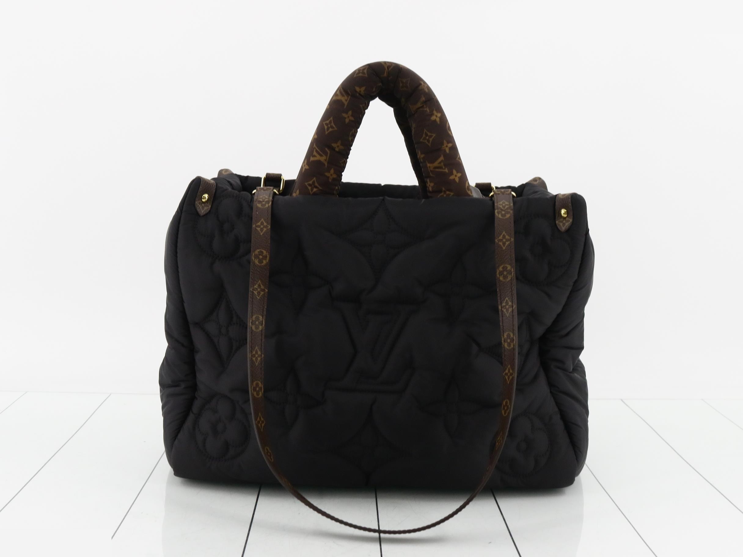 LV Pillow OnTheGo MM Noir 2-Way Handbag — view 2