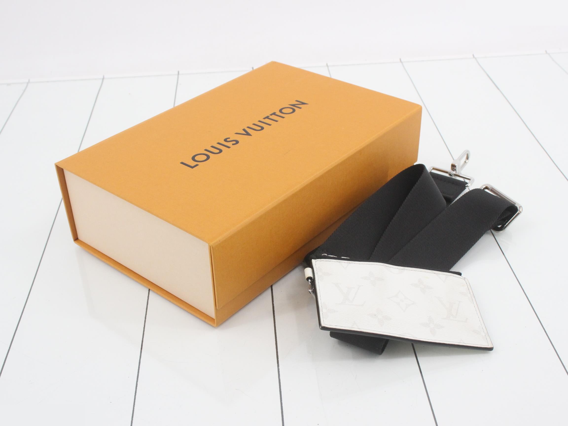 Taigarama Gaston Wearable Wallet — view 5