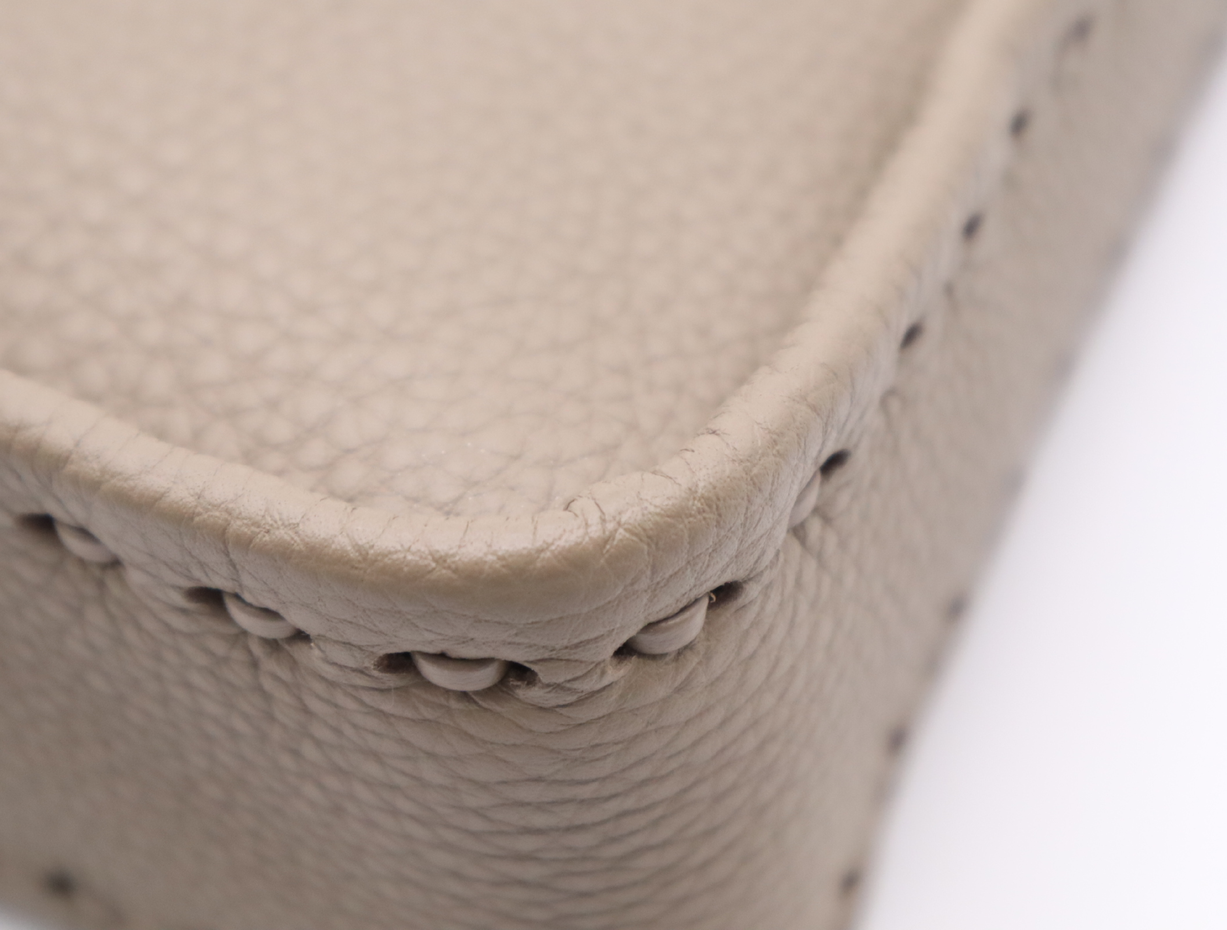 8BS094 Selleria Fendessence Handbag, Beige, with Dust Bag, Shoulder Bag — view 7