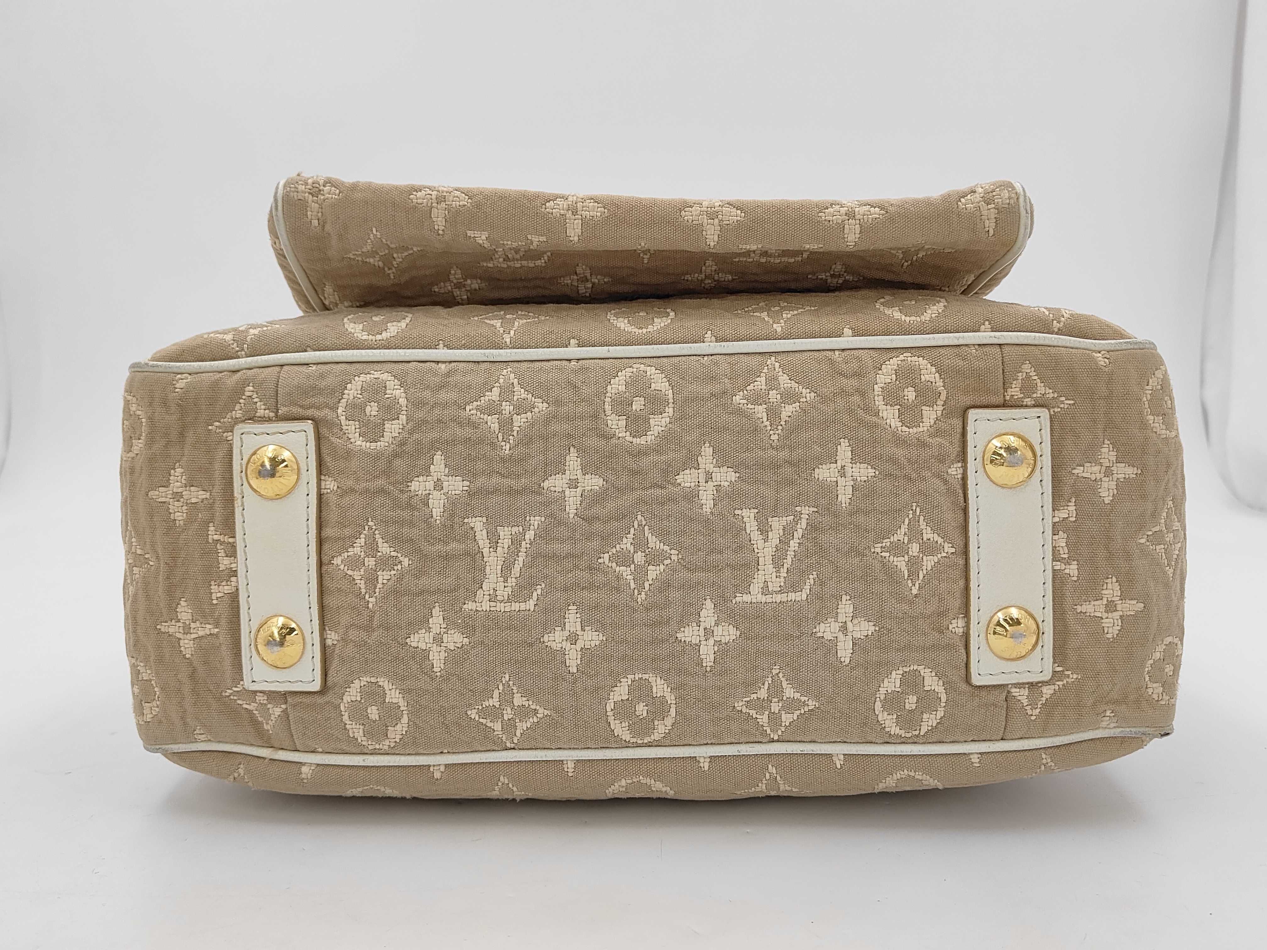 Sabia Cabas MM Handbag — view 3