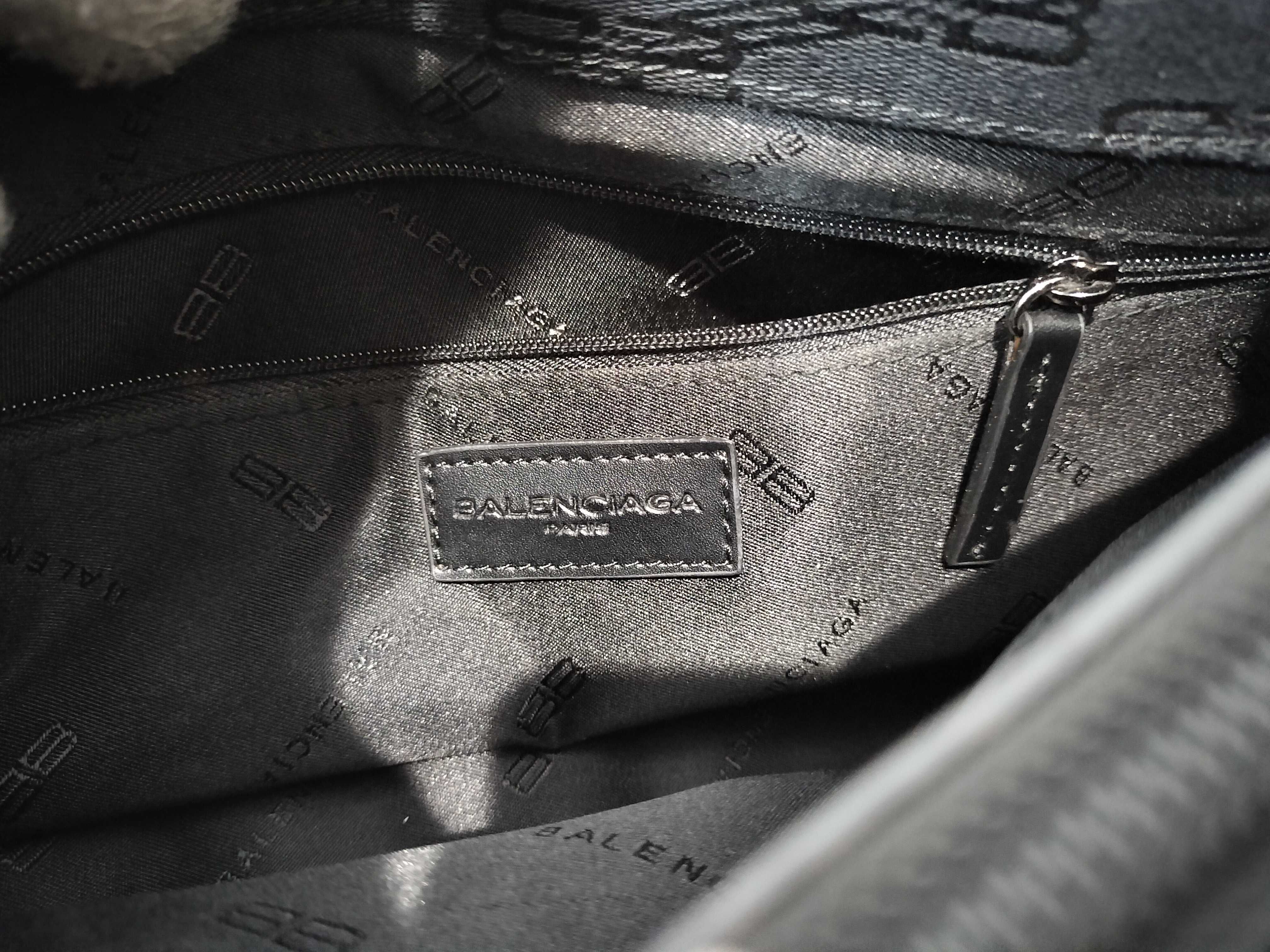 BB logo canvas black handbag — view 10
