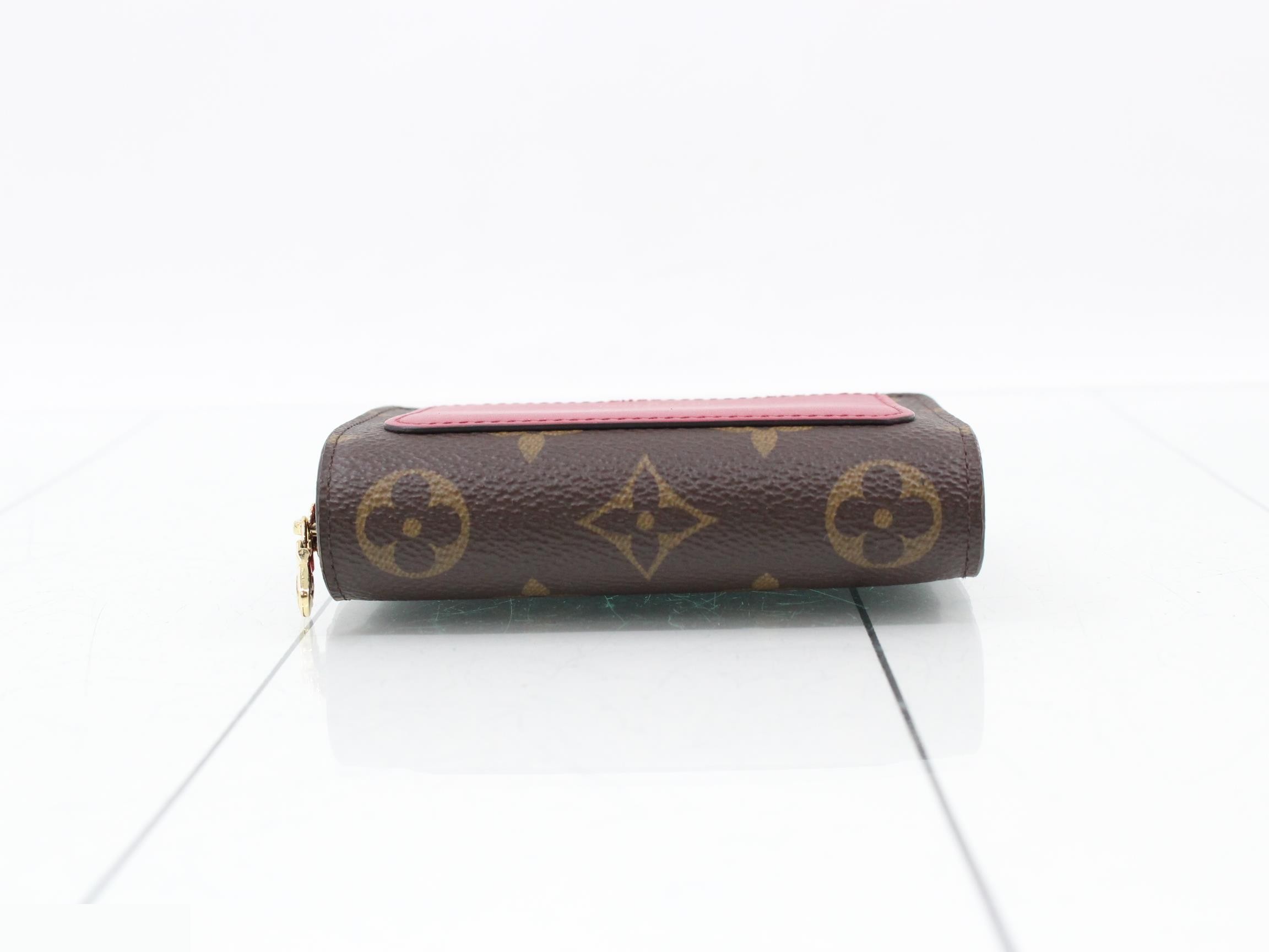 Monogram Portefeuille Lou folding wallet — view 3