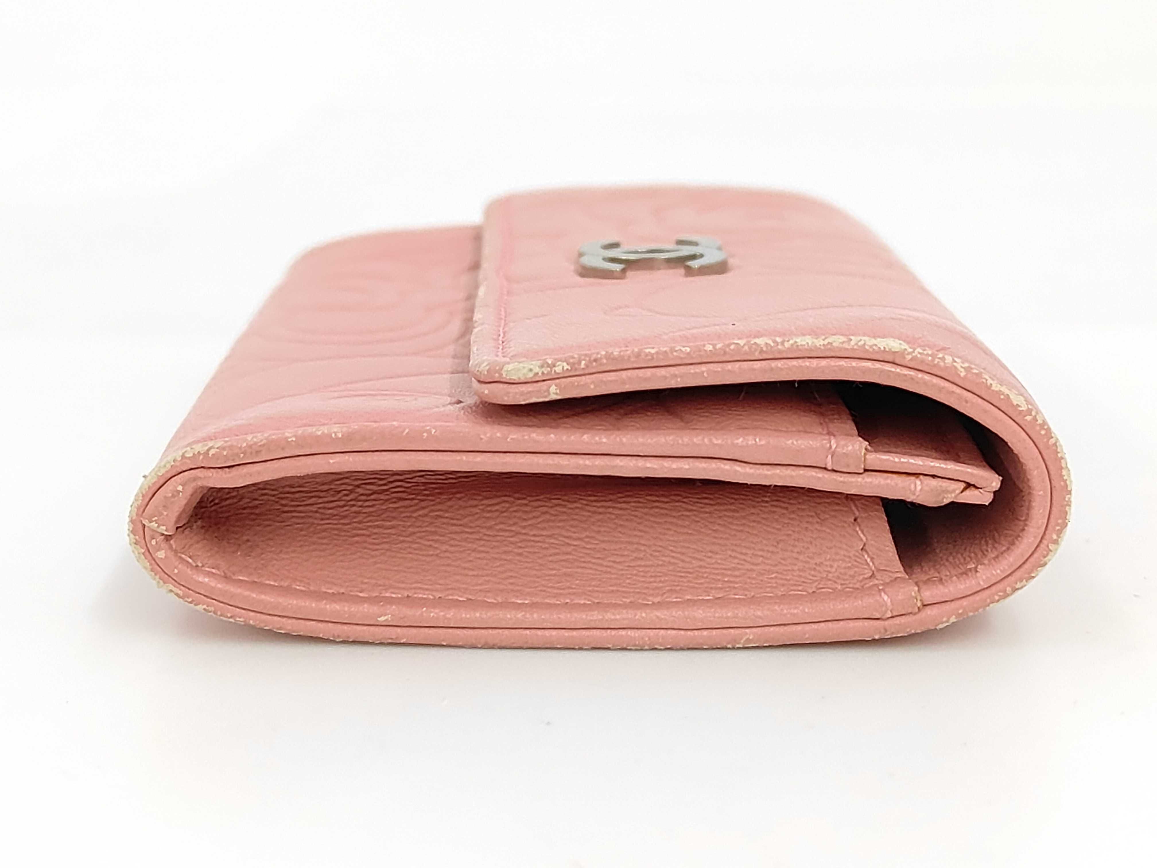 Coco Mark Camellia Embossed Leather Card Case - Card Case, Pass Case, Business Card Holder — view 4