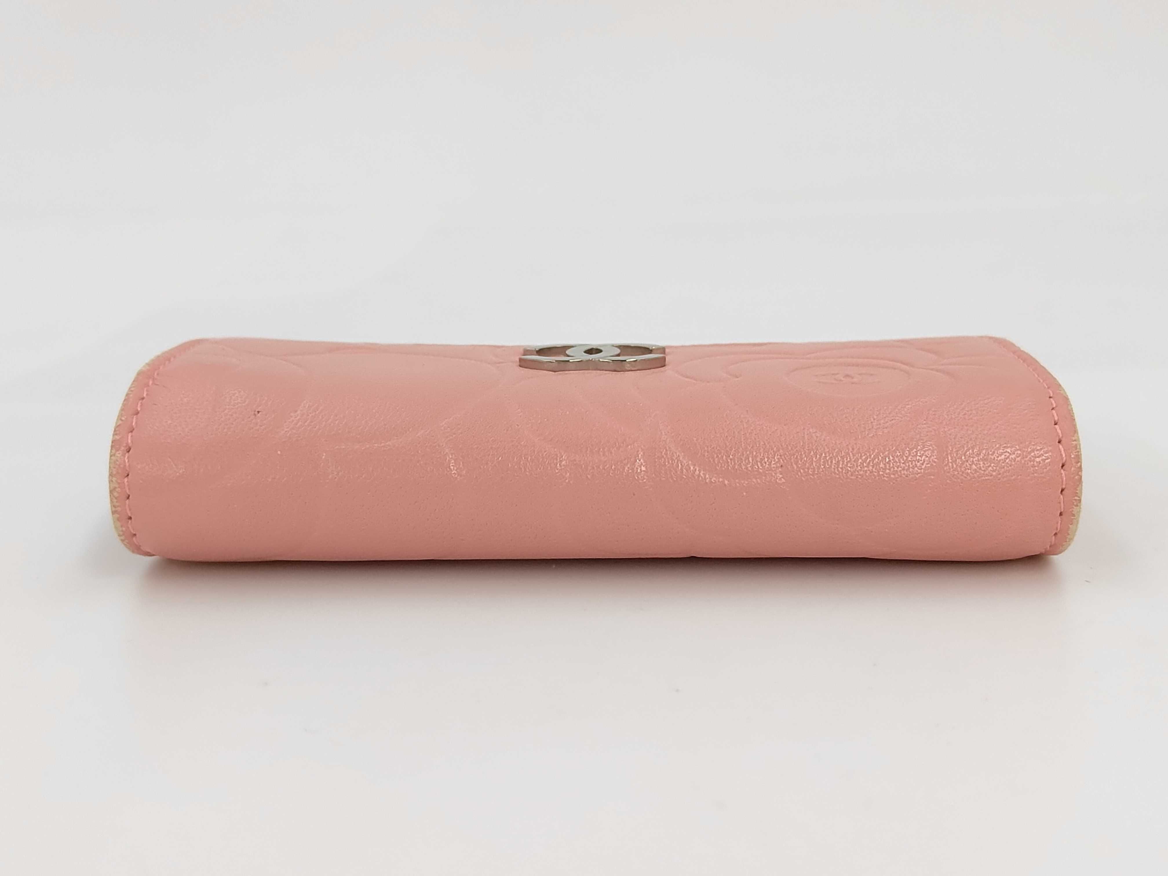 Coco Mark Camellia Embossed Leather Card Case - Card Case, Pass Case, Business Card Holder — view 5