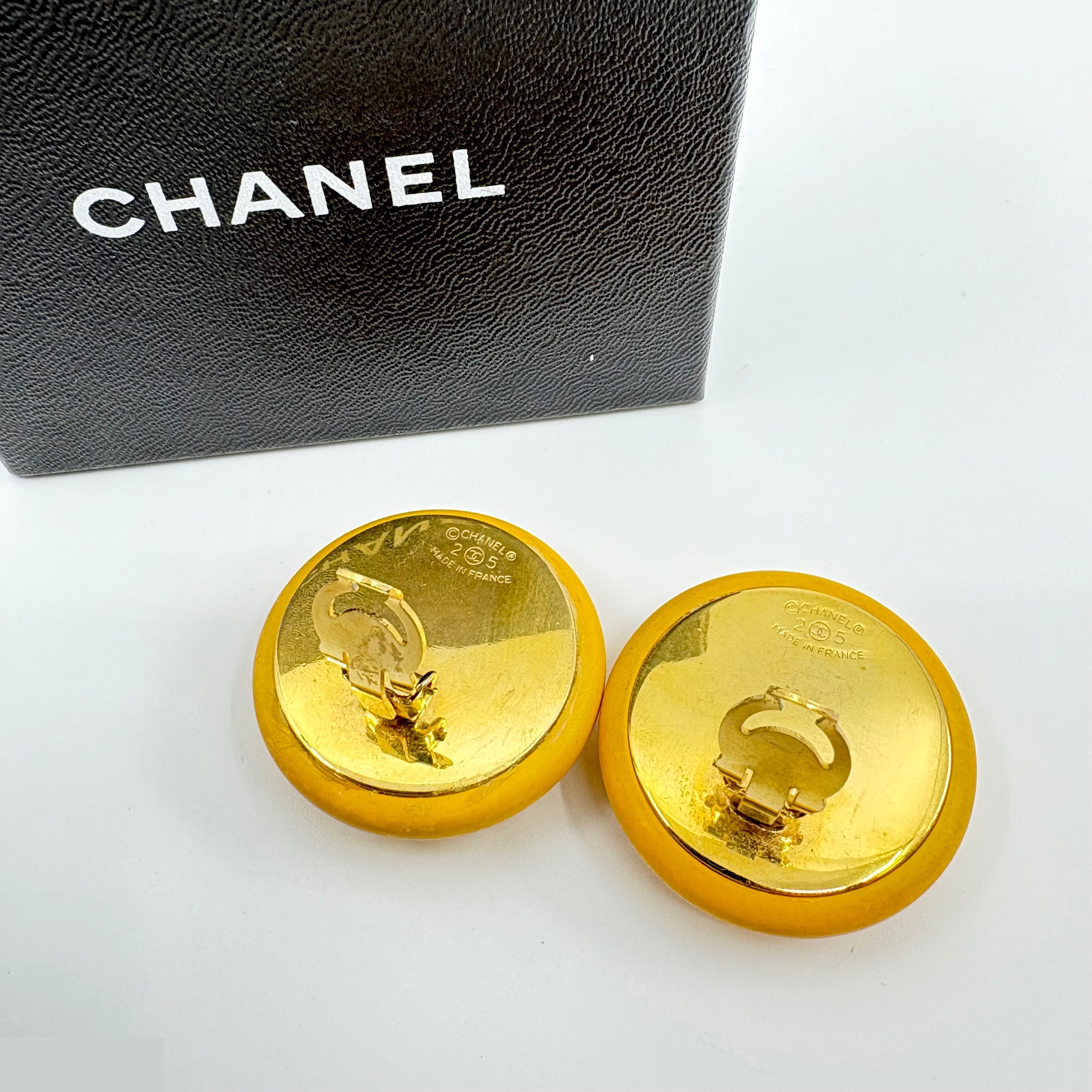 Coco Mark Yellow (Precious Metal) Earrings 2 5 — view 3