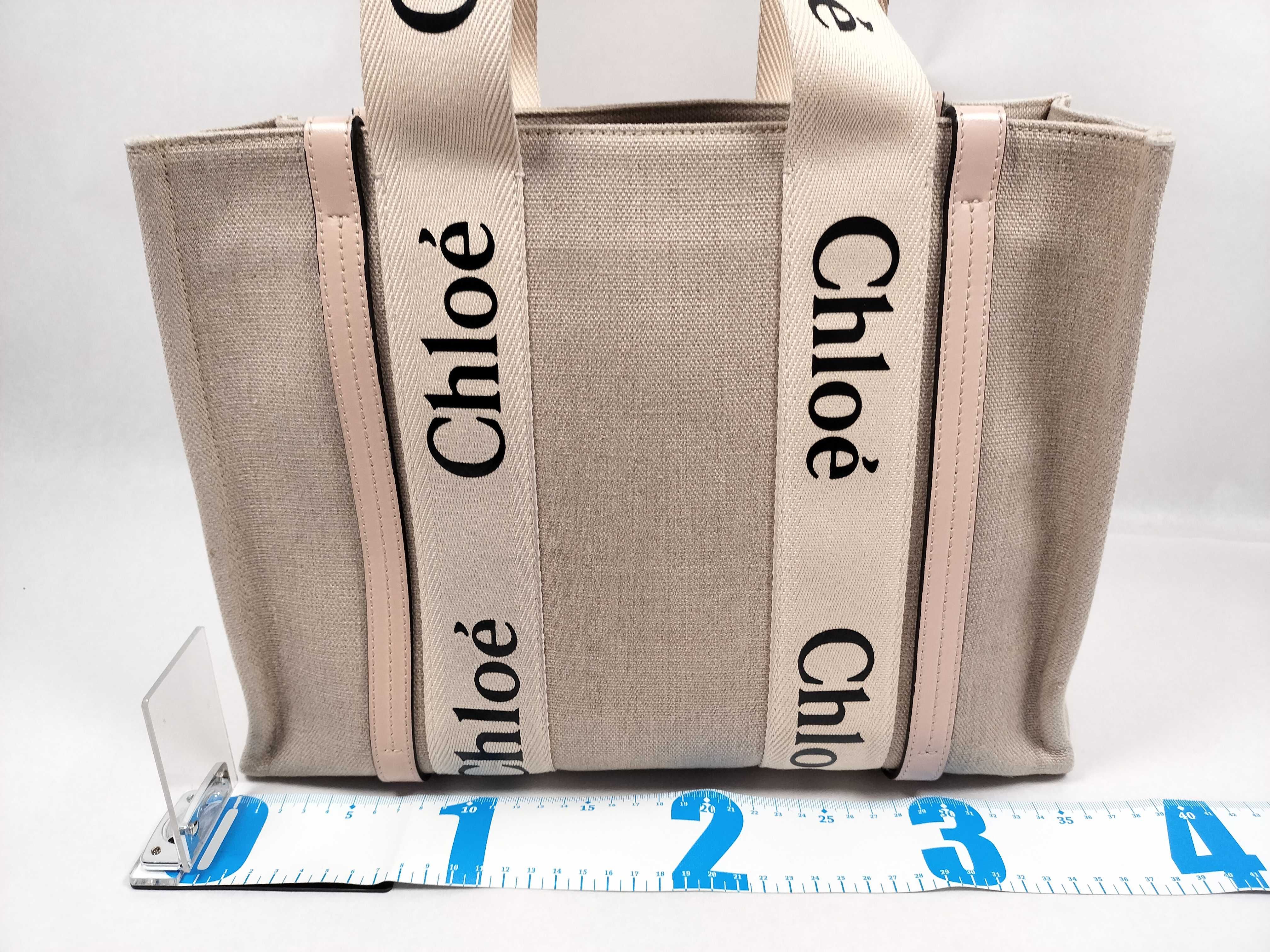 Woody Medium Tote Bag. Accessories: Dust bag. Tote bag. — view 2
