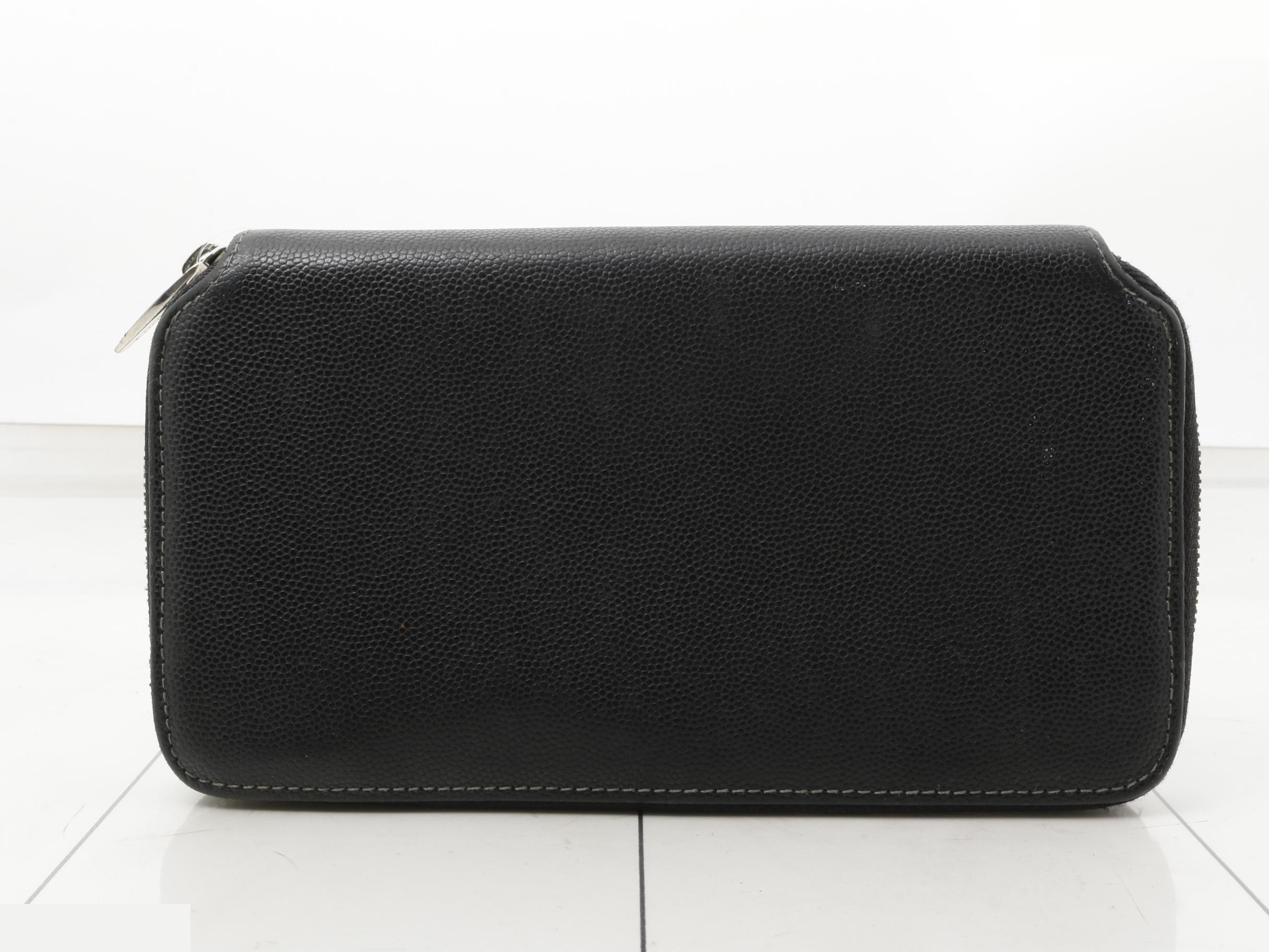 L3000942 Round Zipper Long Wallet, Leather, Black — view 2