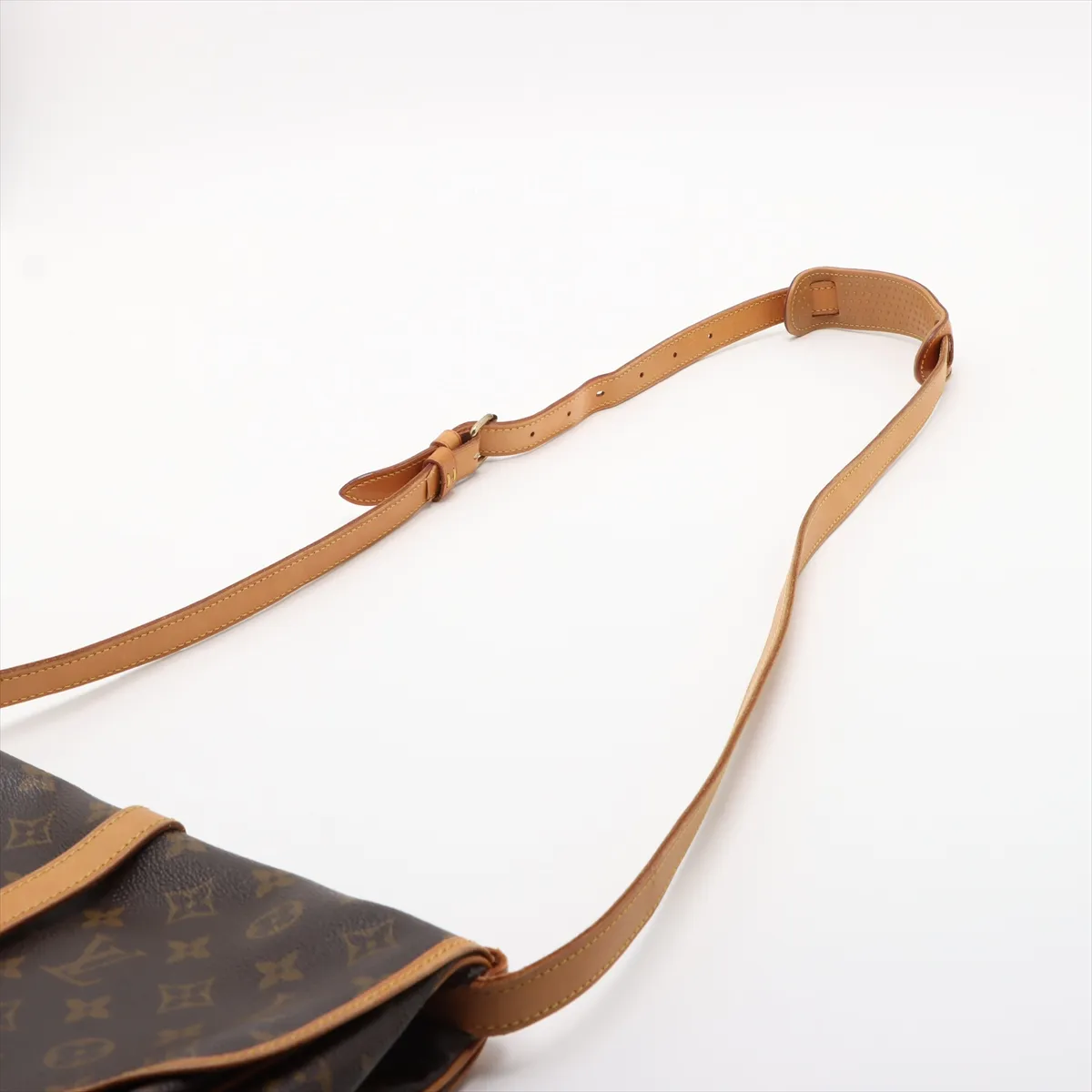 Monogram Saumur 30 M42256 VI0912 Brown — view 5