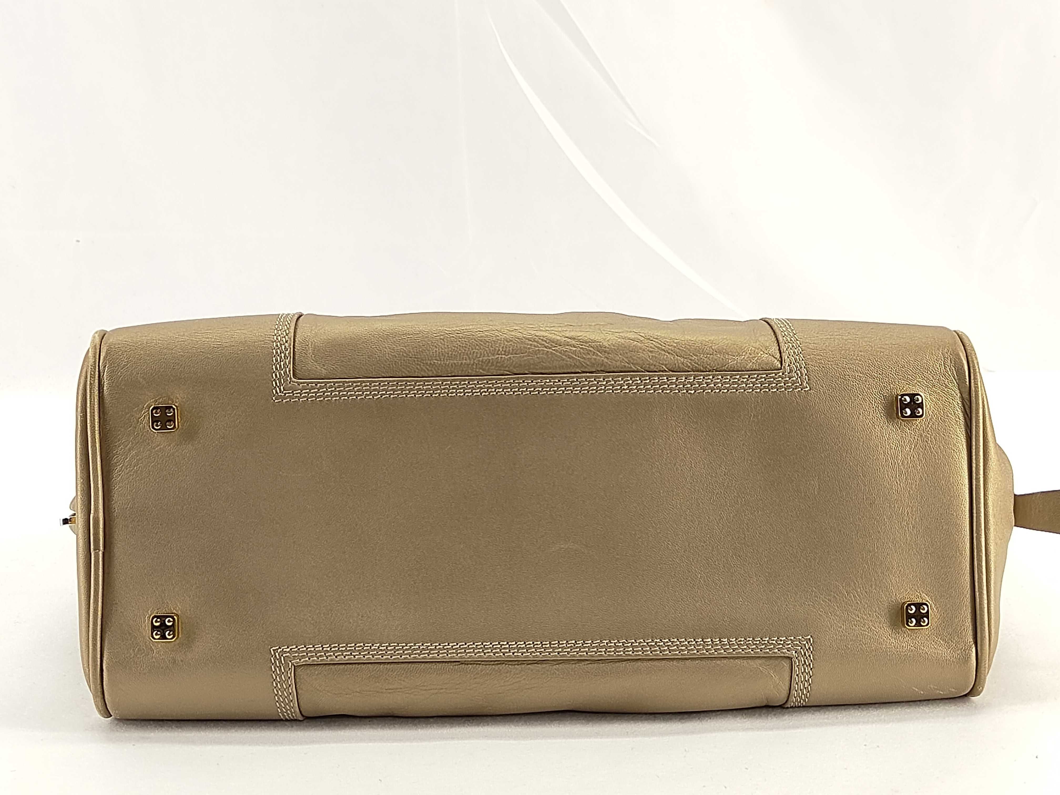Amazona handbag, Anagram pattern, gold, with padlock and key, Boston bag style. — view 10