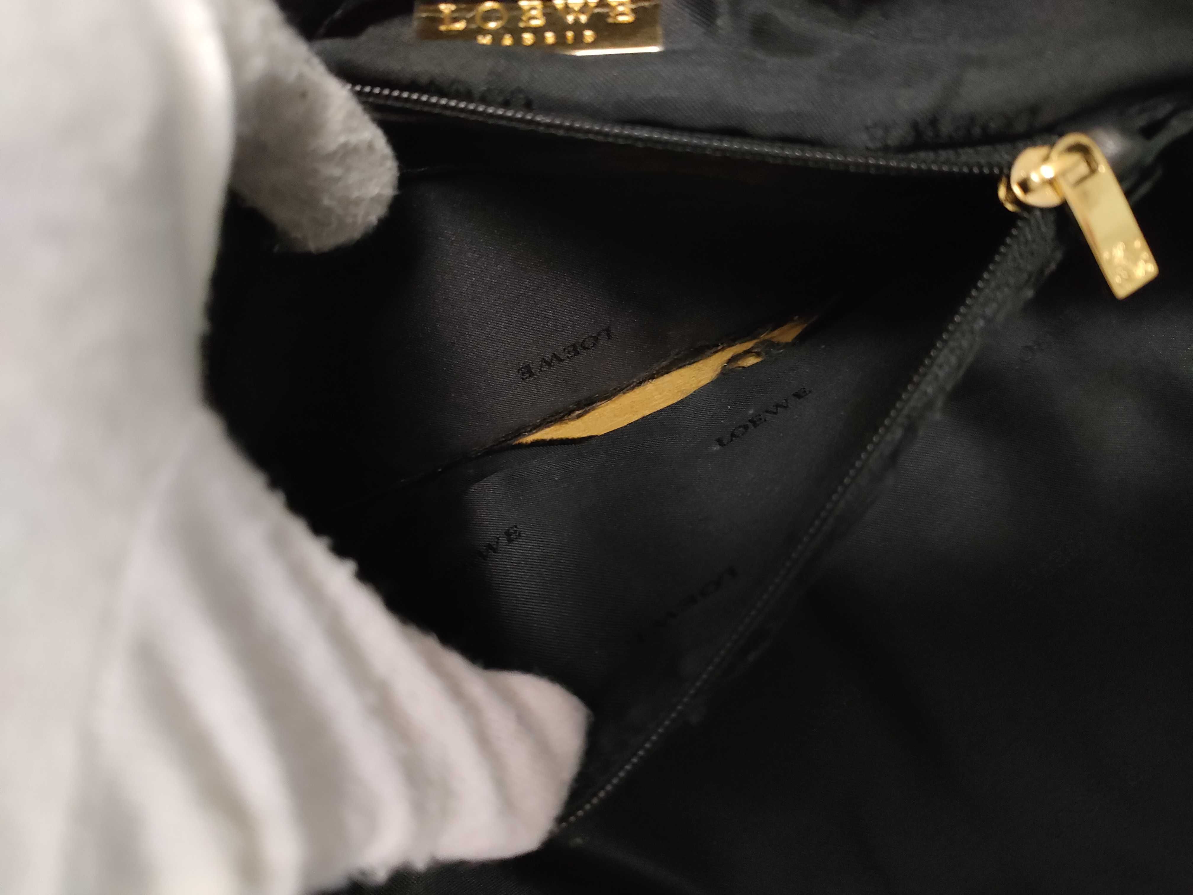 Rabbit Fur Leather Handle Black Handbag — view 12