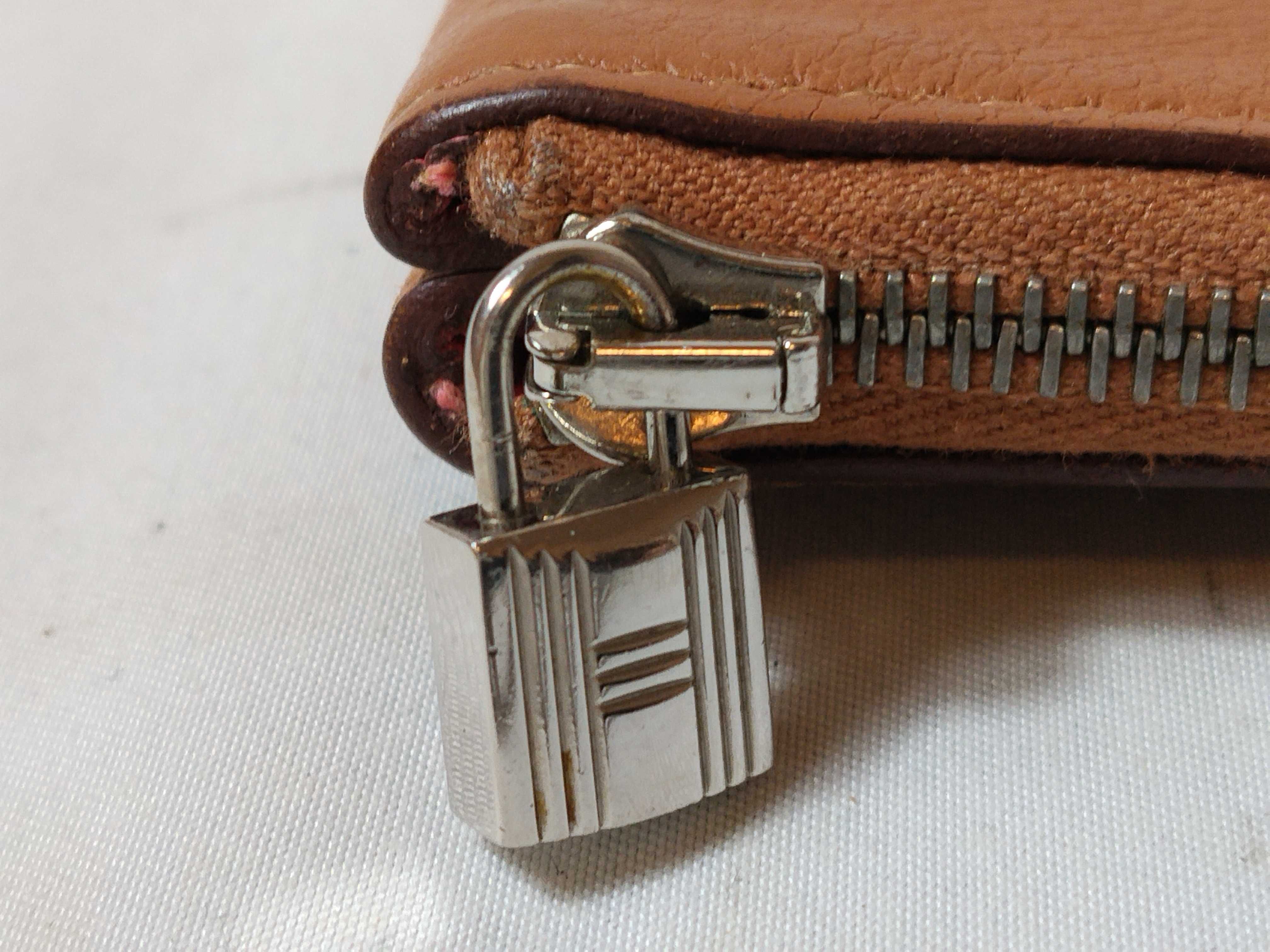 Atou D-stamp pouch — view 3
