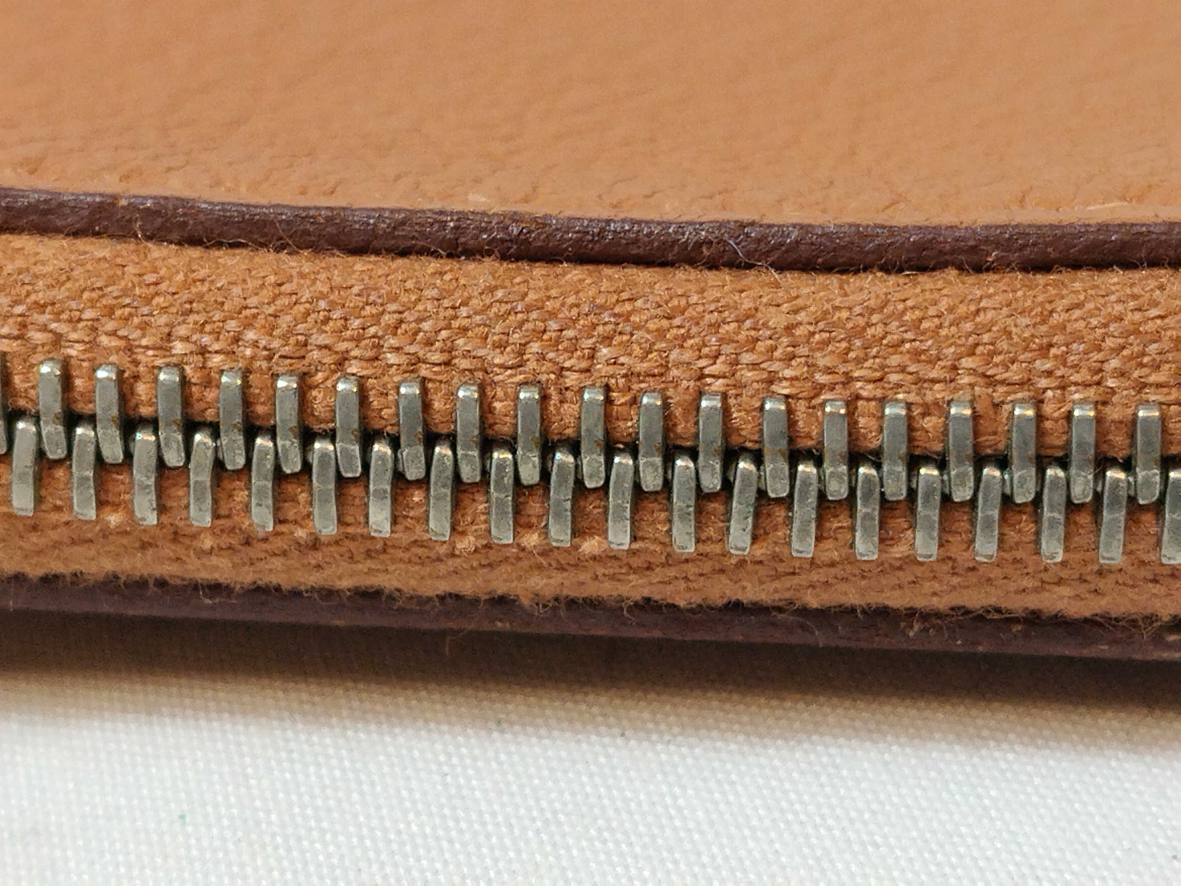 Atou D-stamp pouch — view 4
