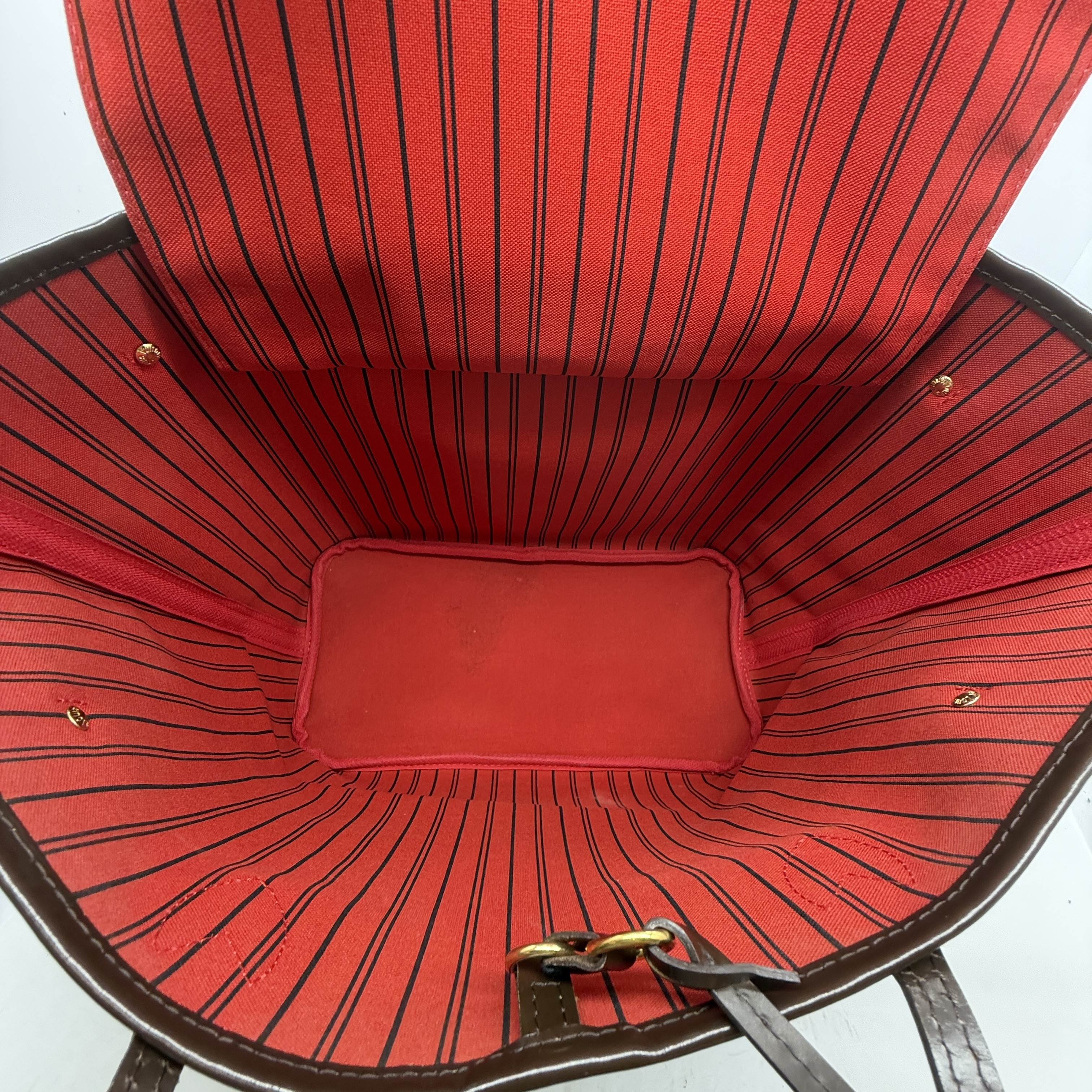 Damier Neverfull MM Tote Bag — view 15