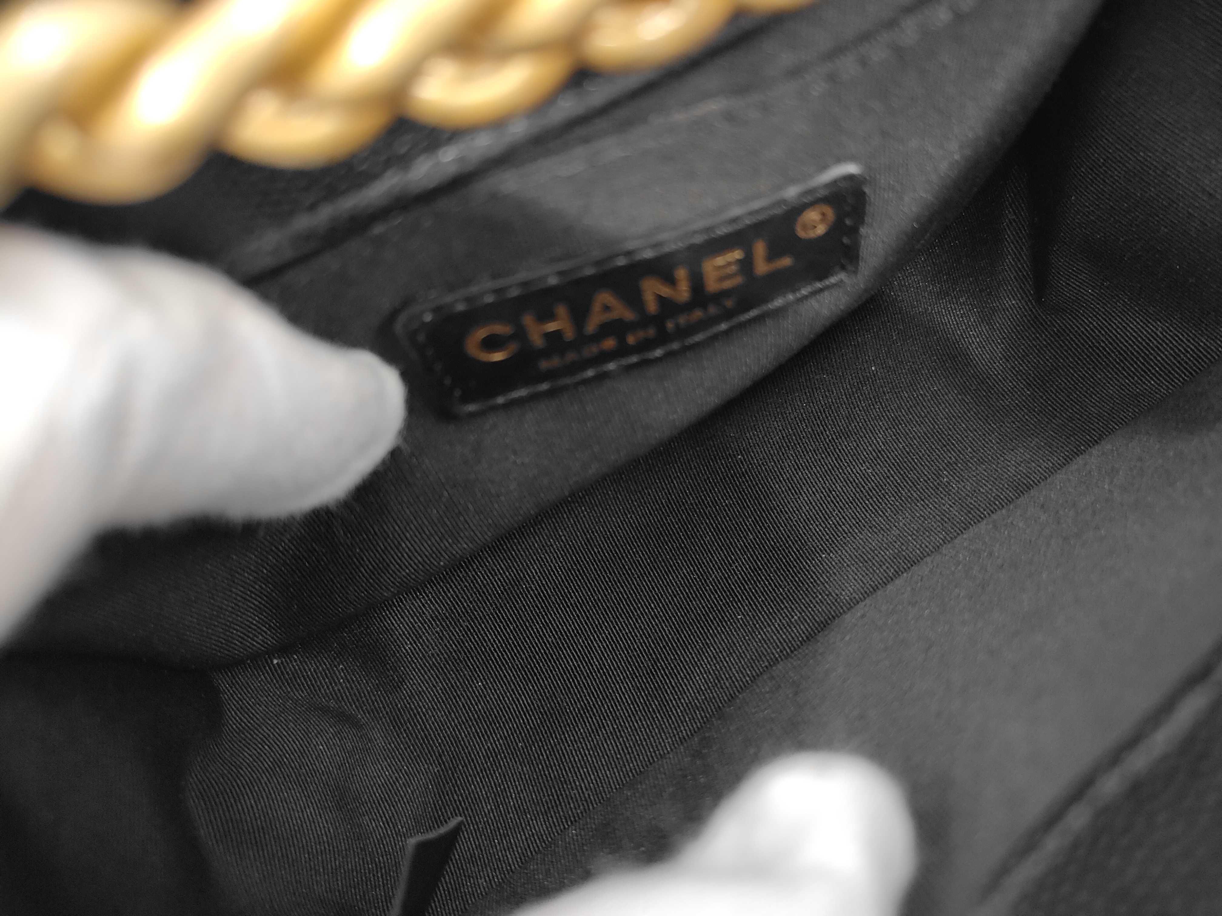 Boy Chanel Grained Calfskin Black Shoulder Bag — view 9