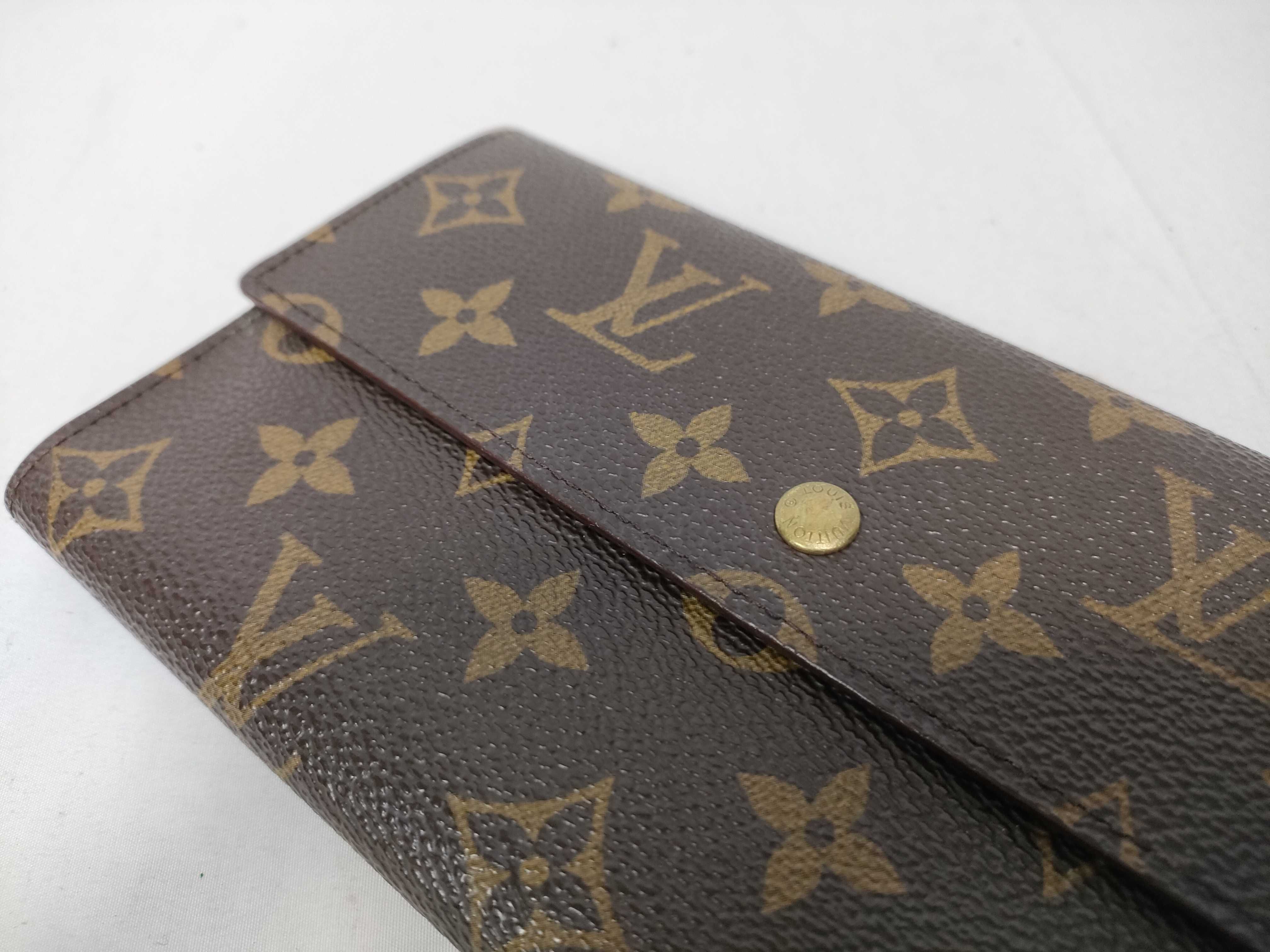Monogram Louis Vuitton Button Wallet — view 4