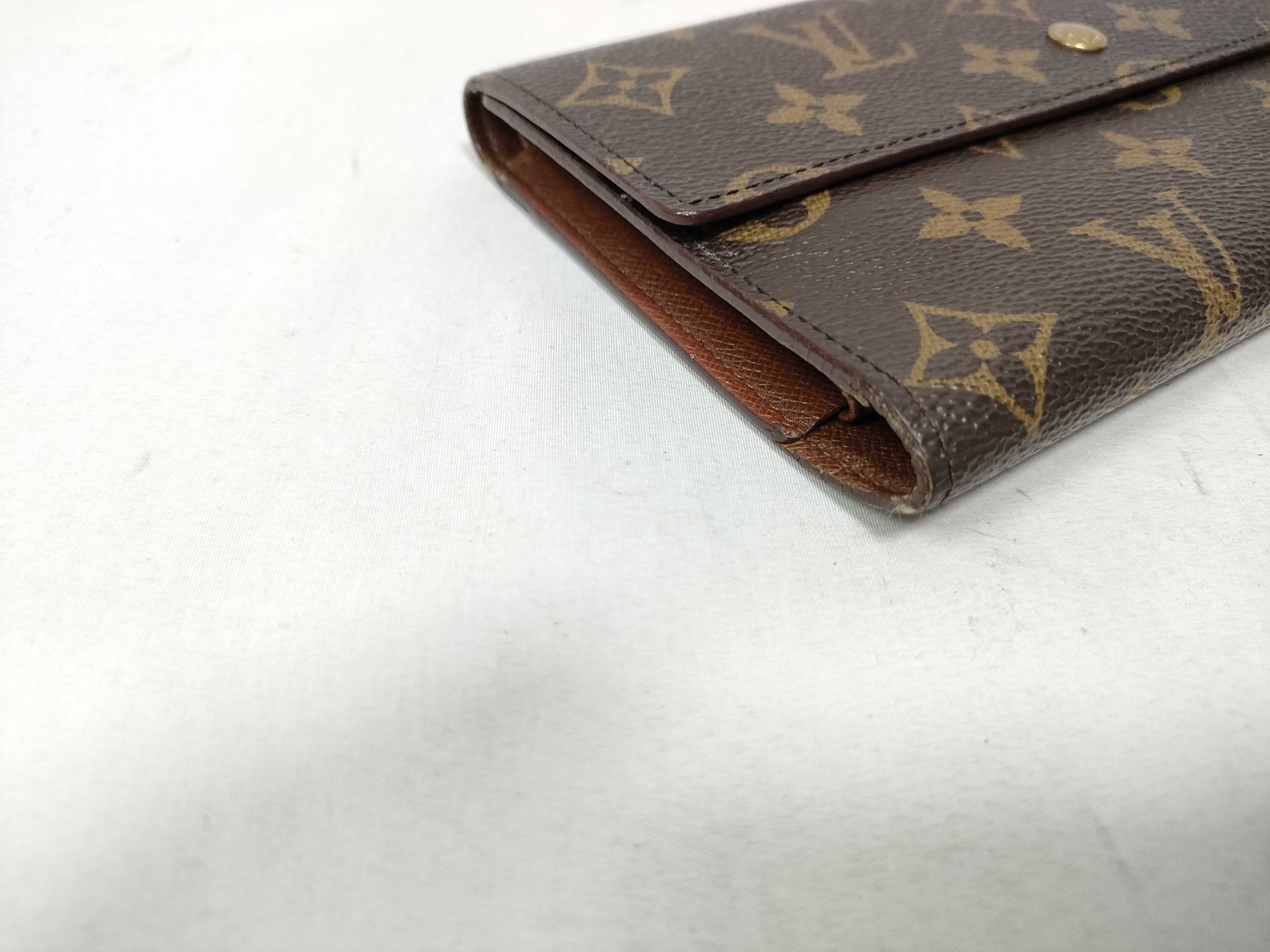 Monogram Louis Vuitton Button Wallet — view 7