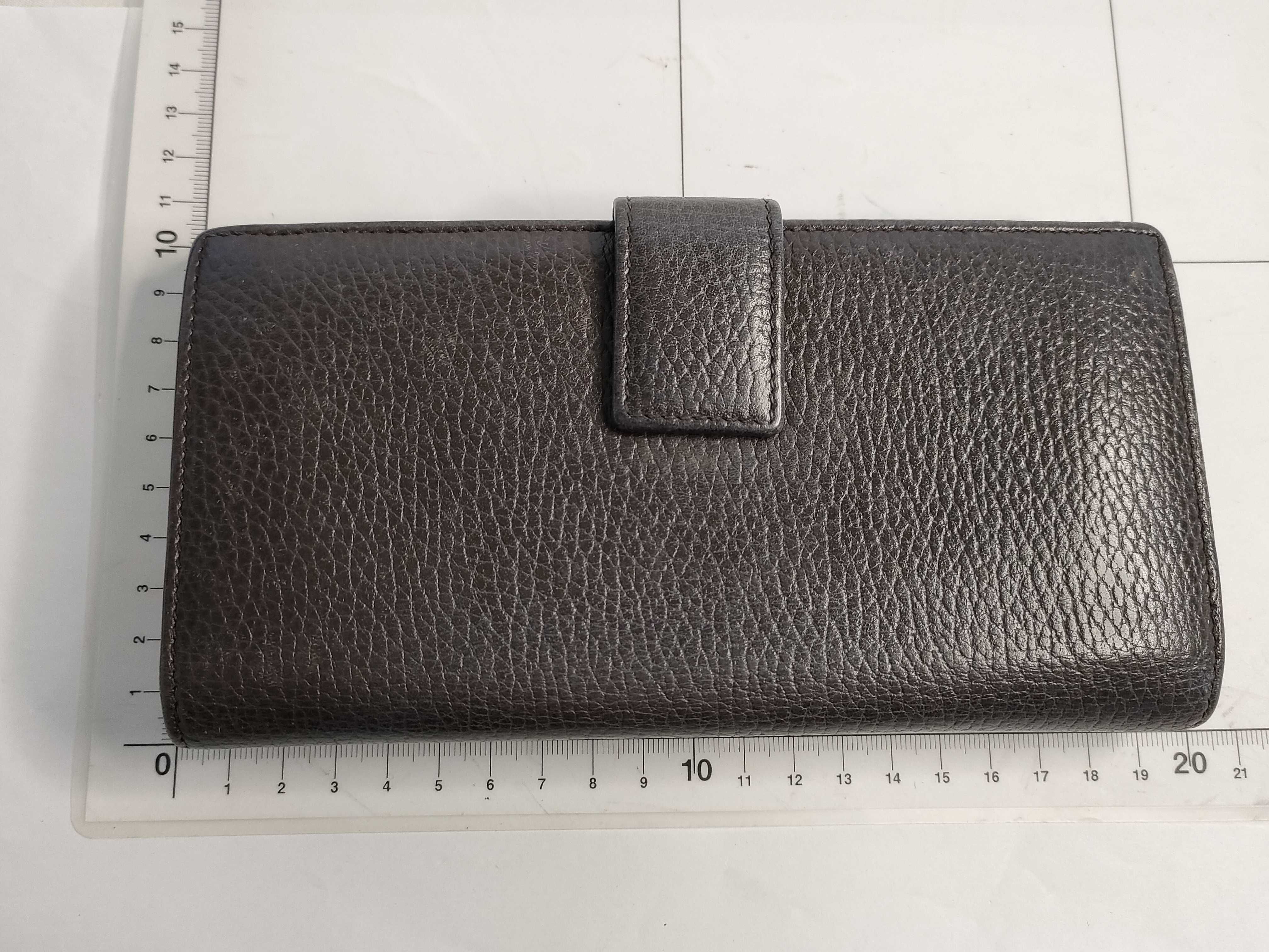 231843 Interlocking G Long Wallet GG Canvas Brown Brand Wallet Studs Wallet — view 2