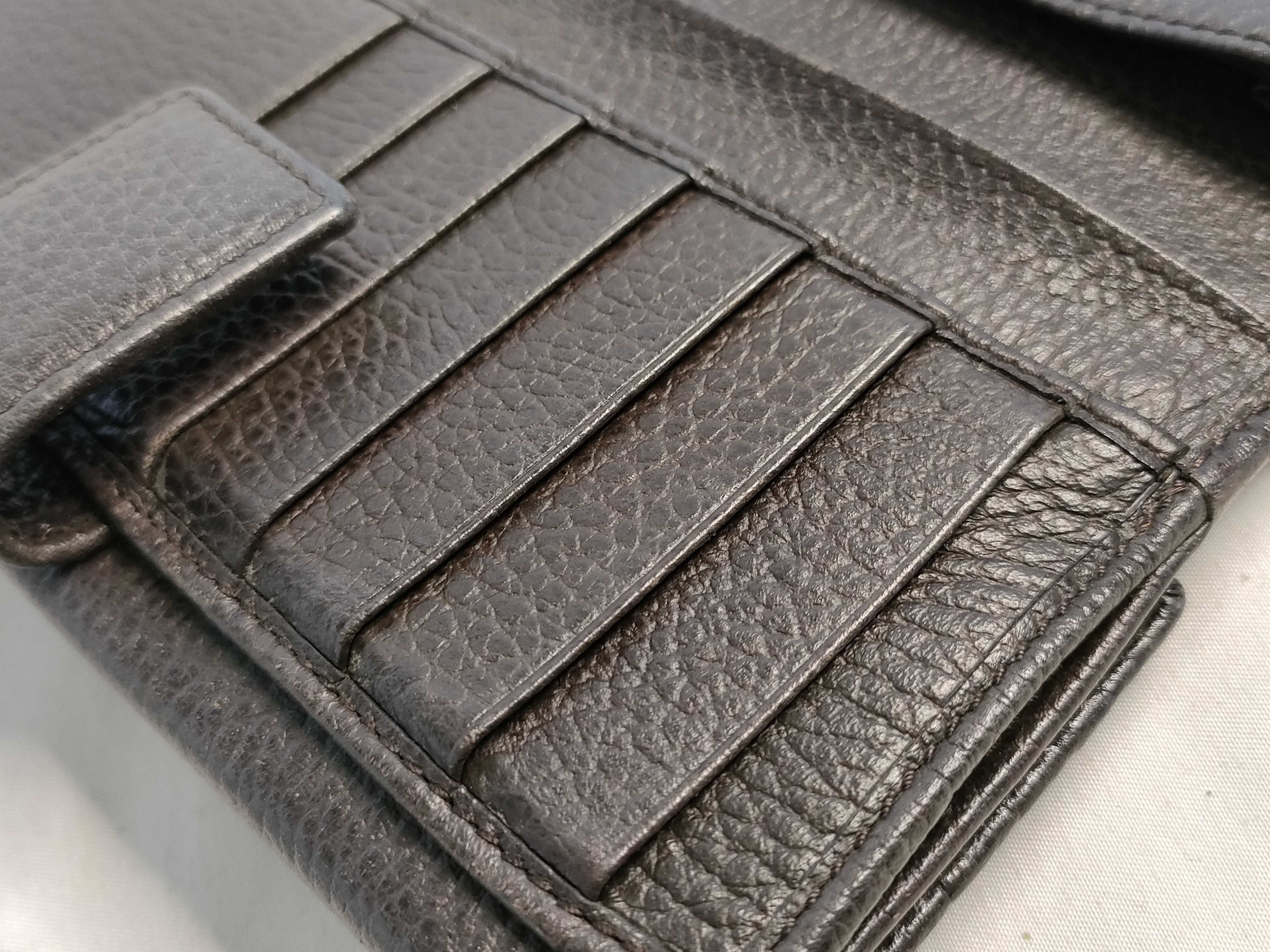 231843 Interlocking G Long Wallet GG Canvas Brown Brand Wallet Studs Wallet — view 12