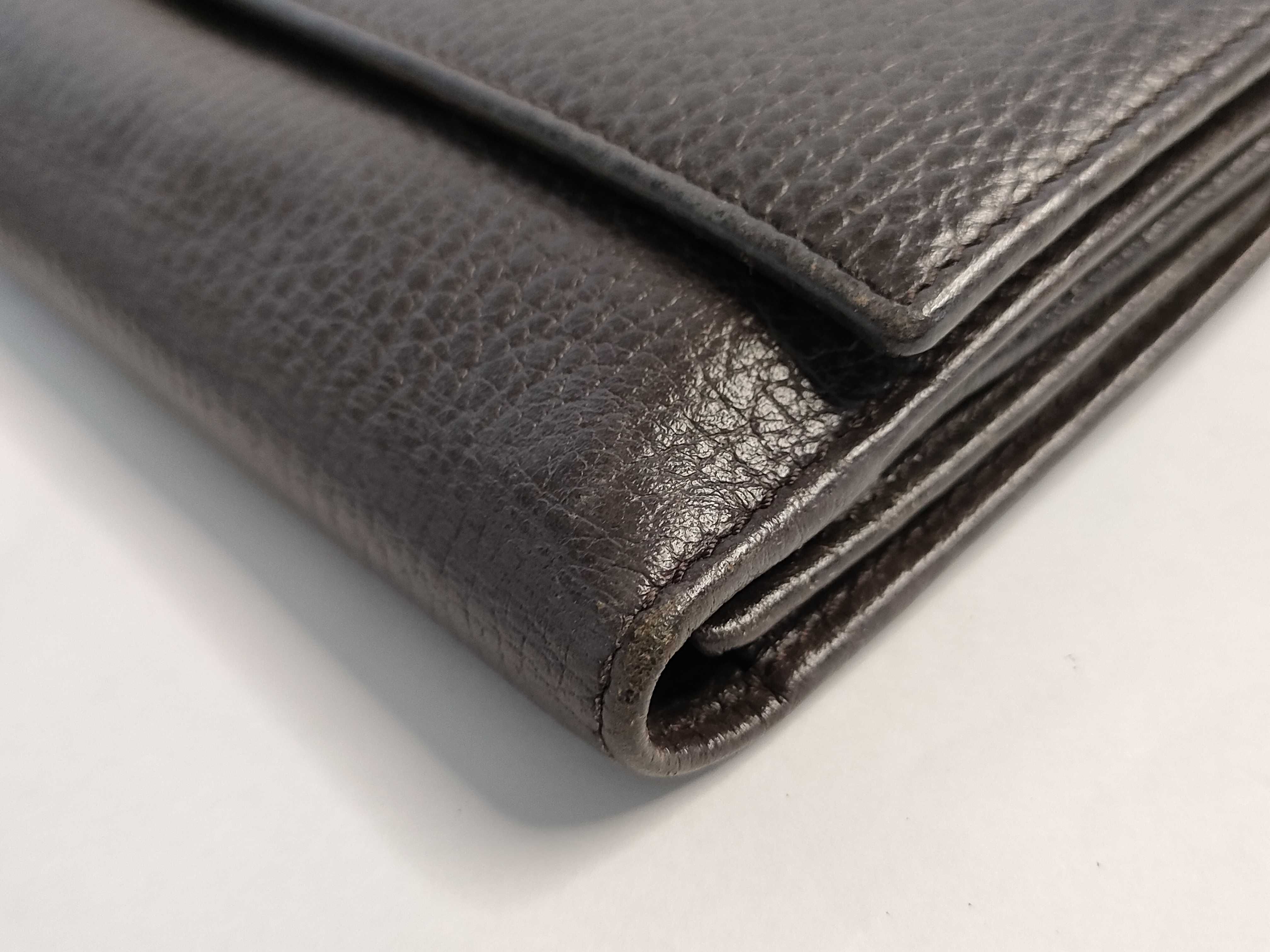 231843 Interlocking G Long Wallet GG Canvas Brown Brand Wallet Studs Wallet — view 3