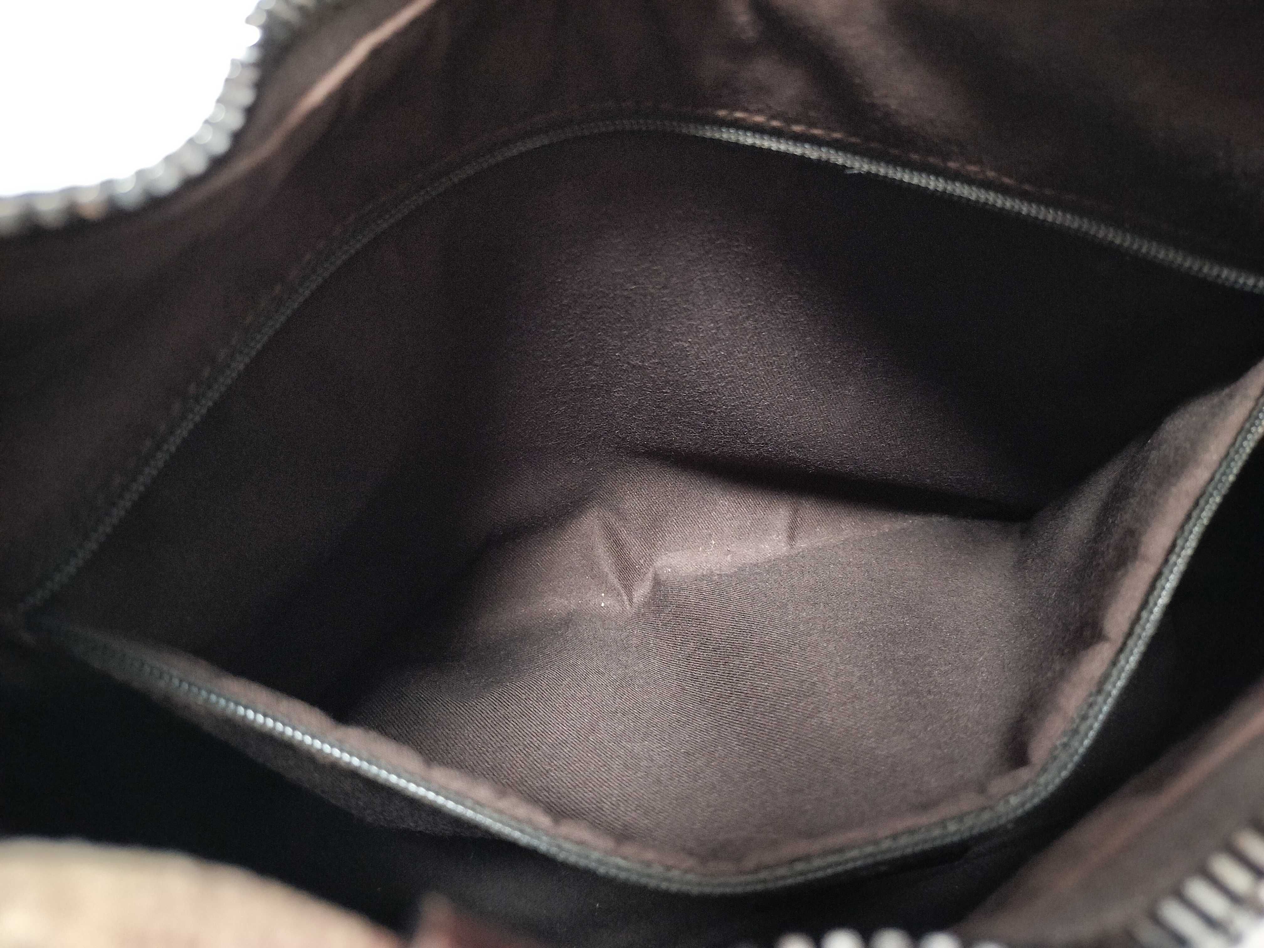 GG Canvas Shoulder Handbag — view 13