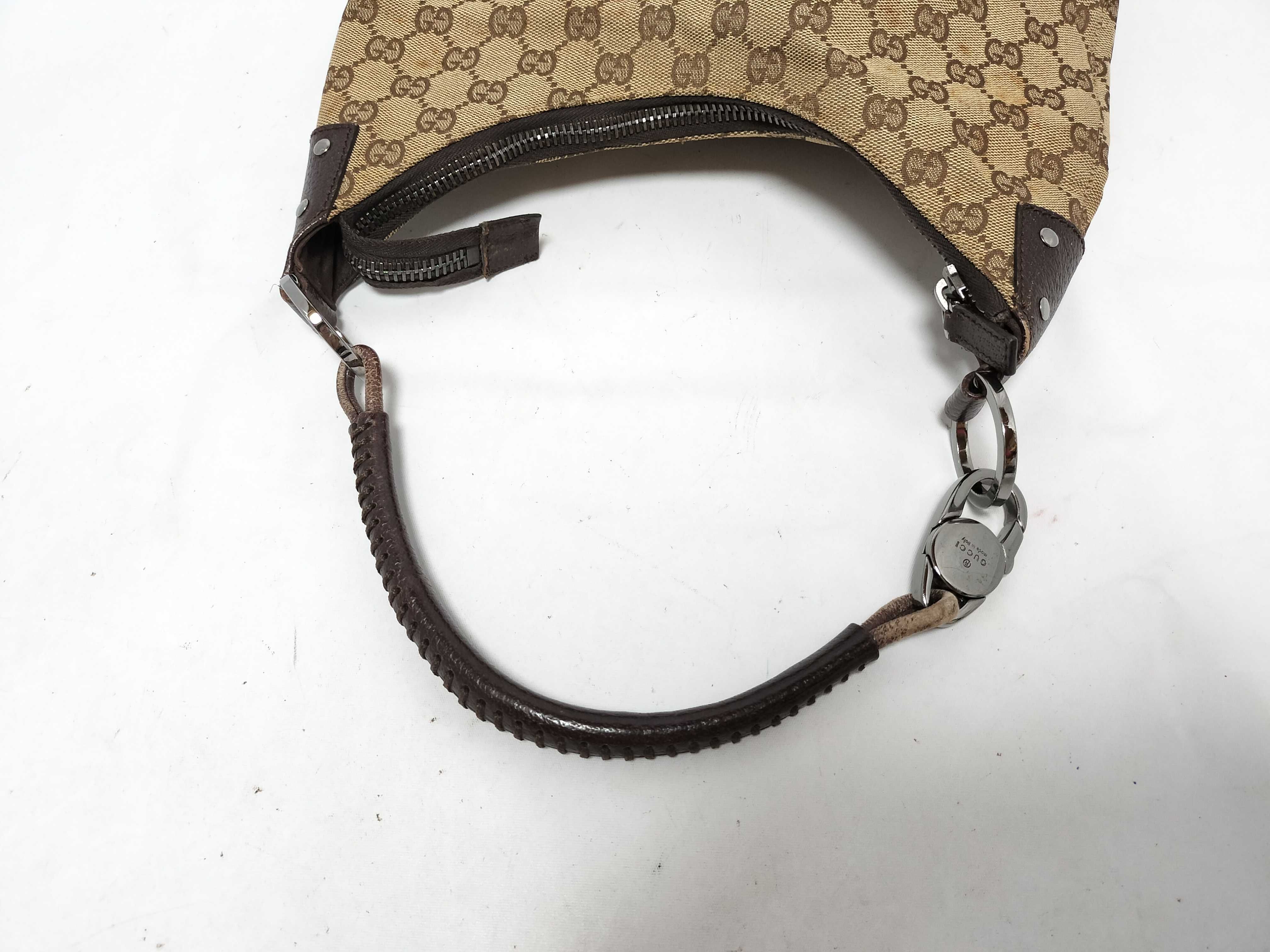 GG Canvas Shoulder Handbag — view 3