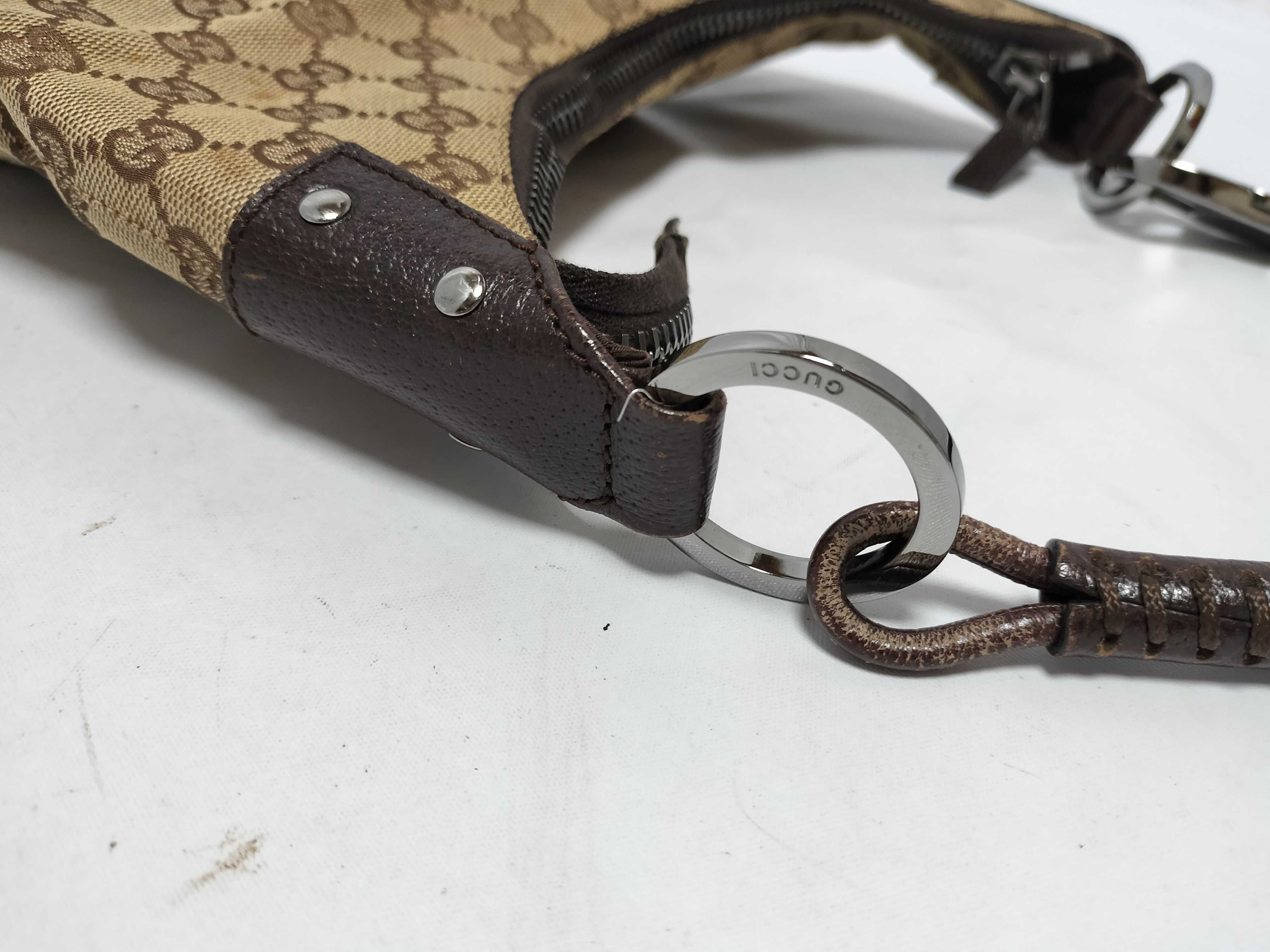 GG Canvas Shoulder Handbag — view 5