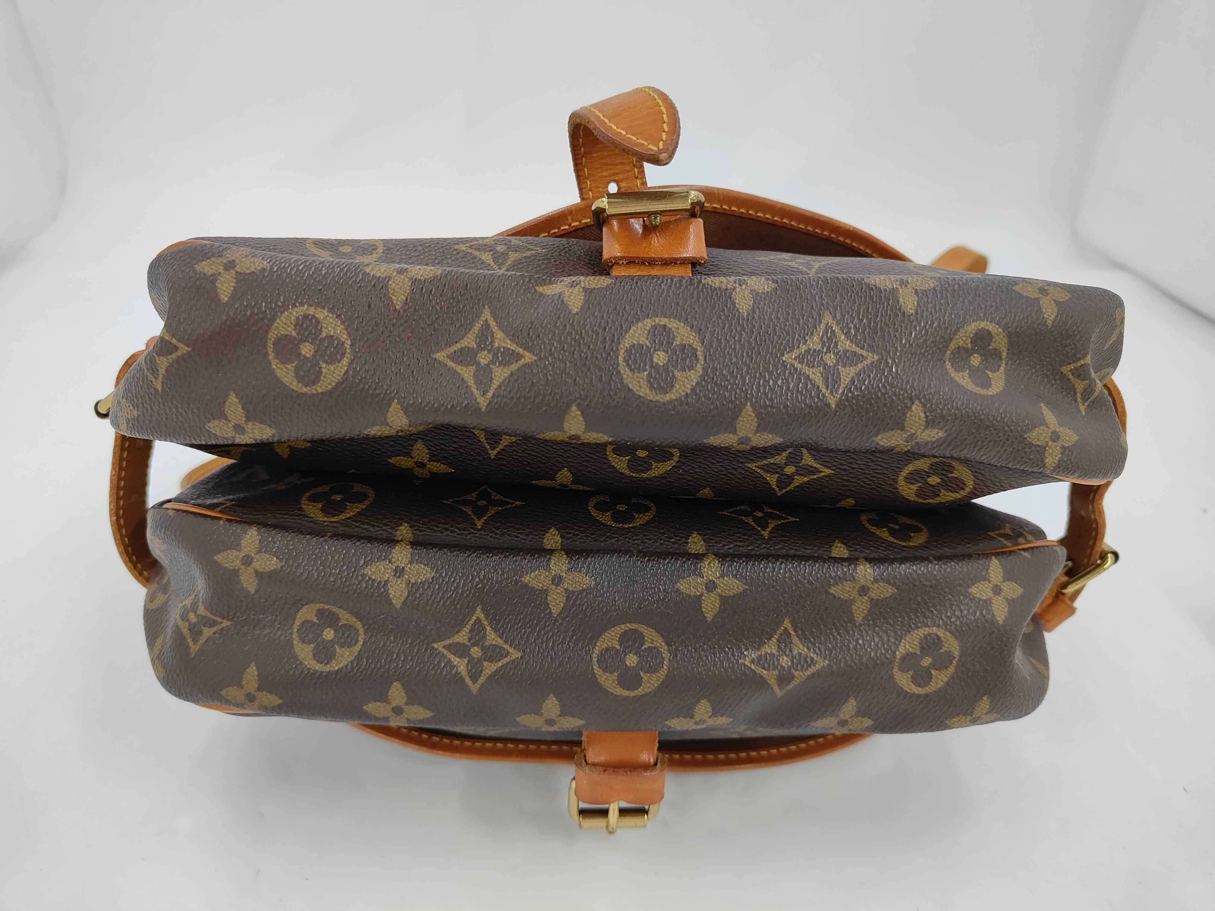 Monogram Saumur AR0925 Shoulder Bag — view 3