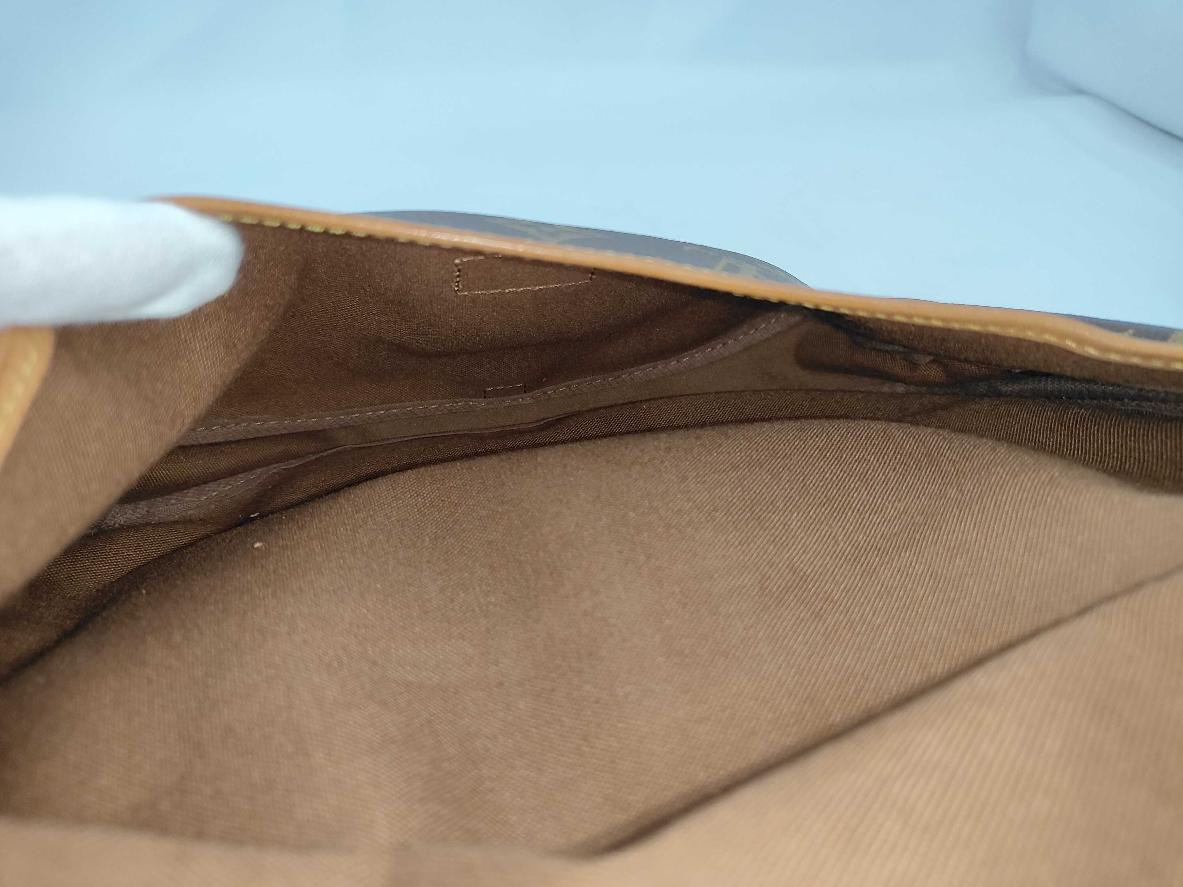 Monogram Saumur AR0925 Shoulder Bag — view 7