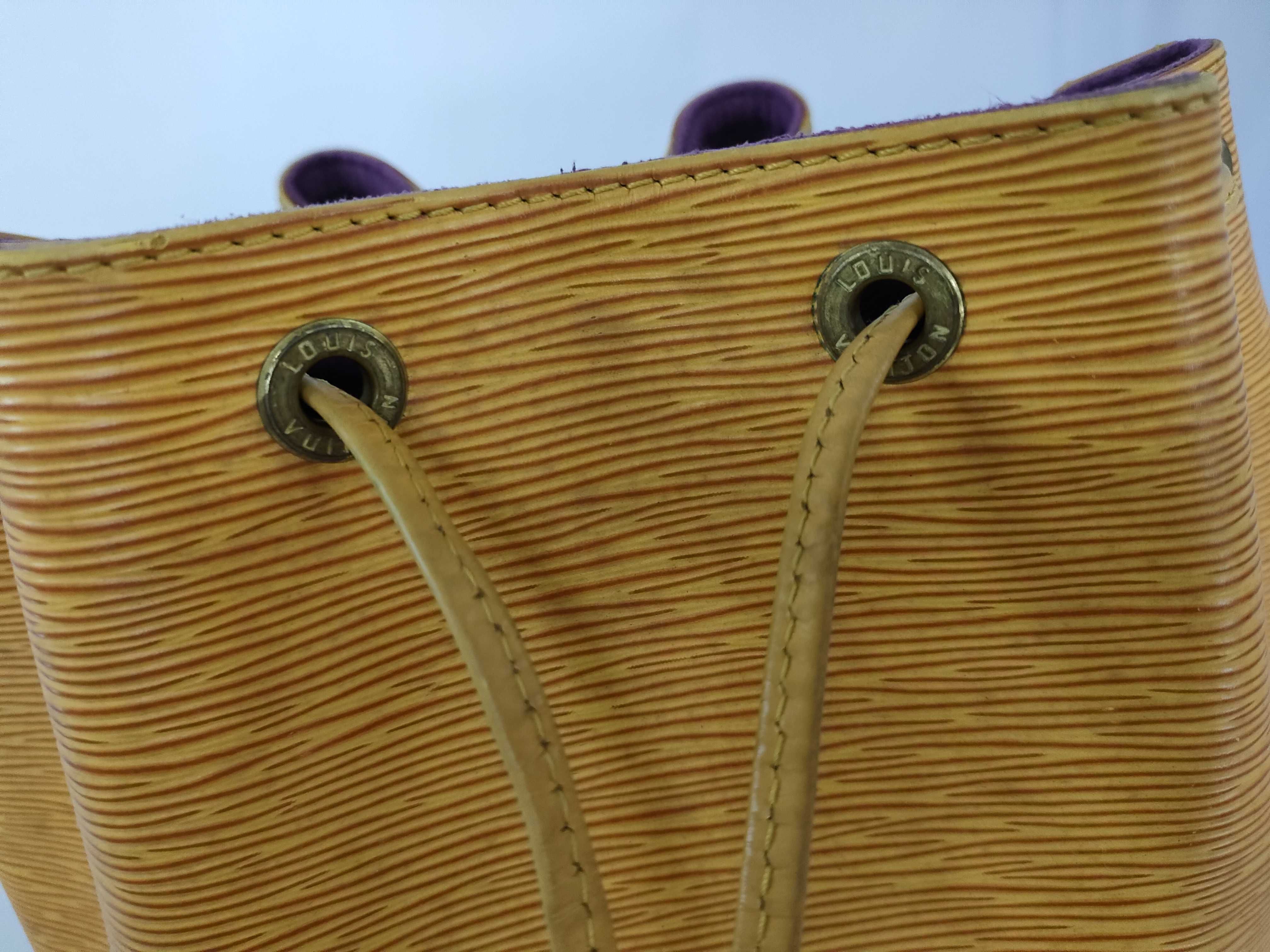 Epi LV Epi Yellow Petit Noé M44109 Shoulder Bag — view 8