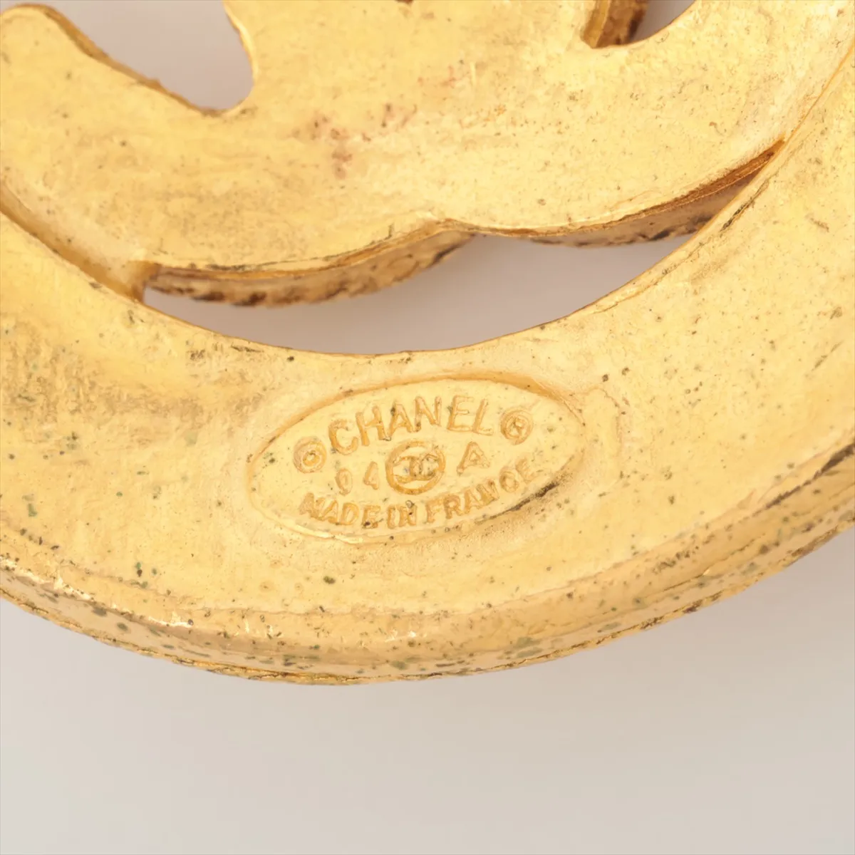 circle coco 94A necklace GP gold dent — view 4