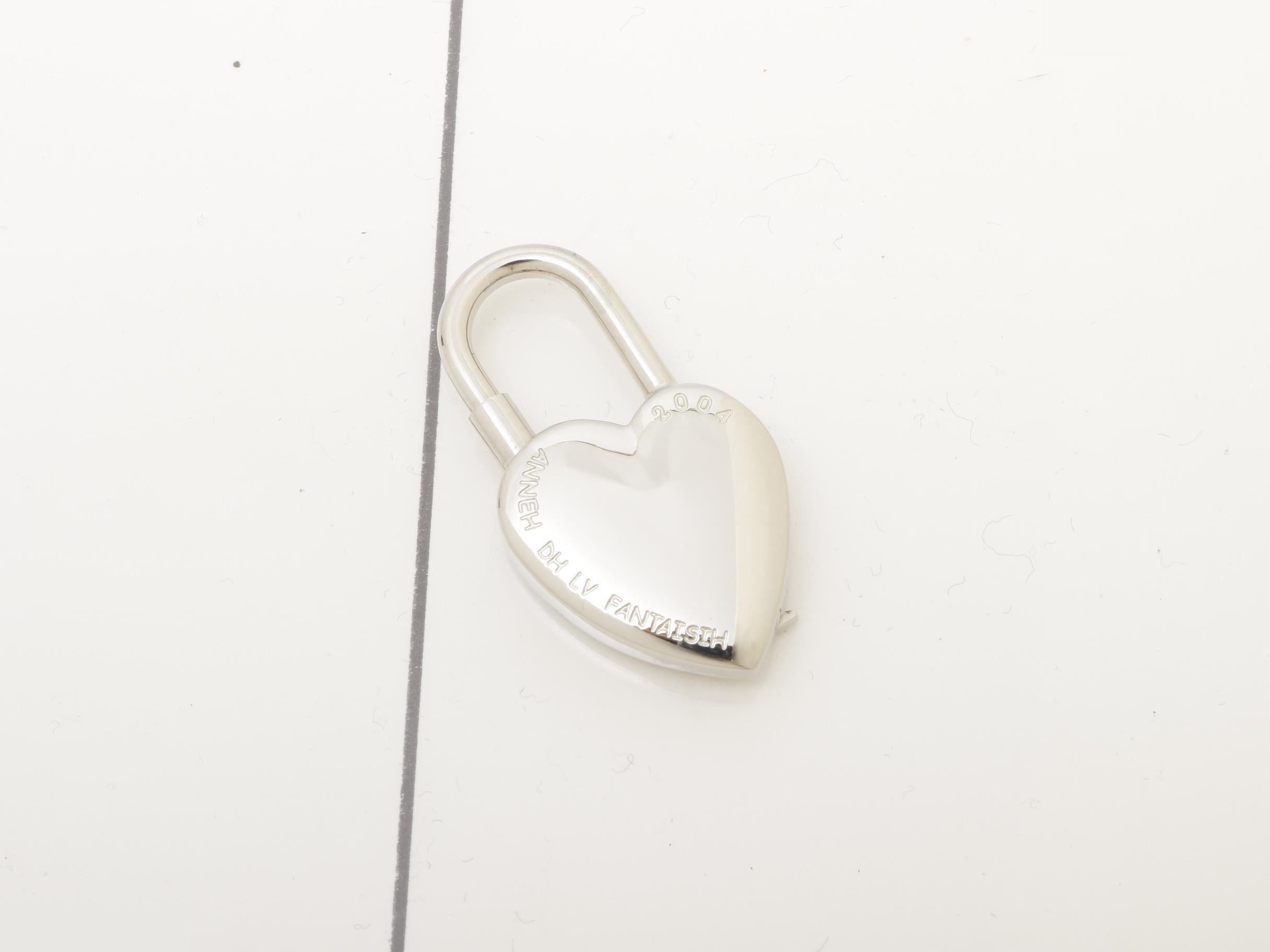 Heart-shaped padlock charm — view 2