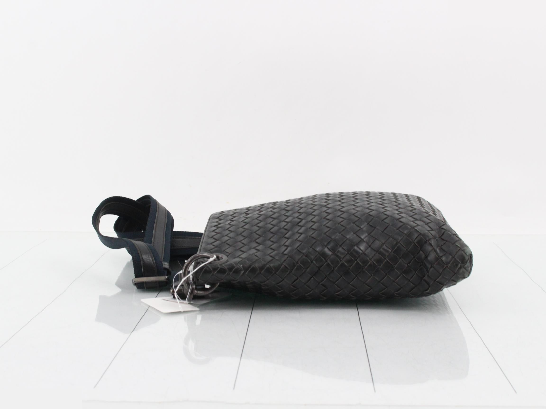 Shoulder bag — view 4