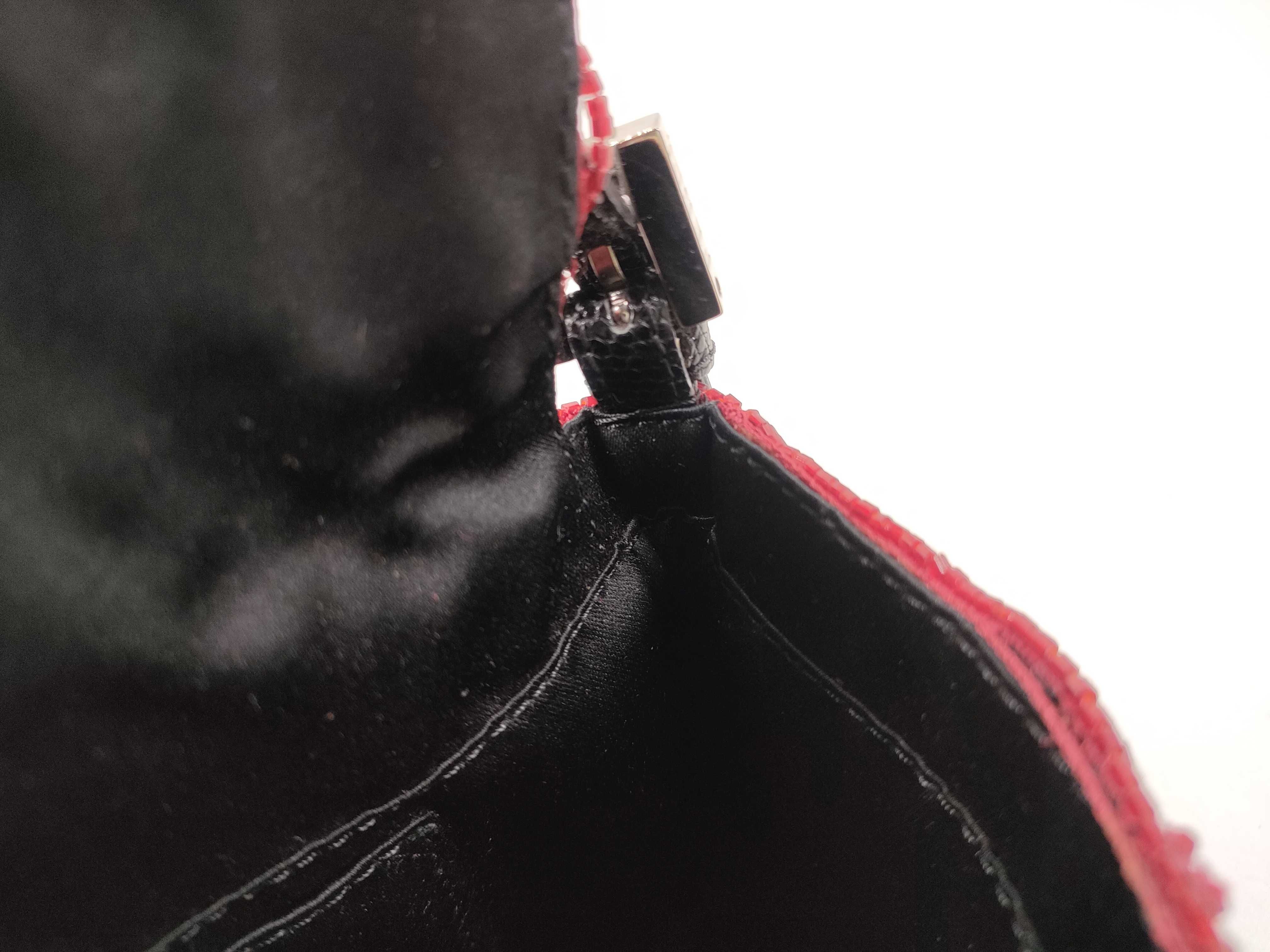 Mamma Bucket Bag / Beaded / Red / One-Shoulder — view 13