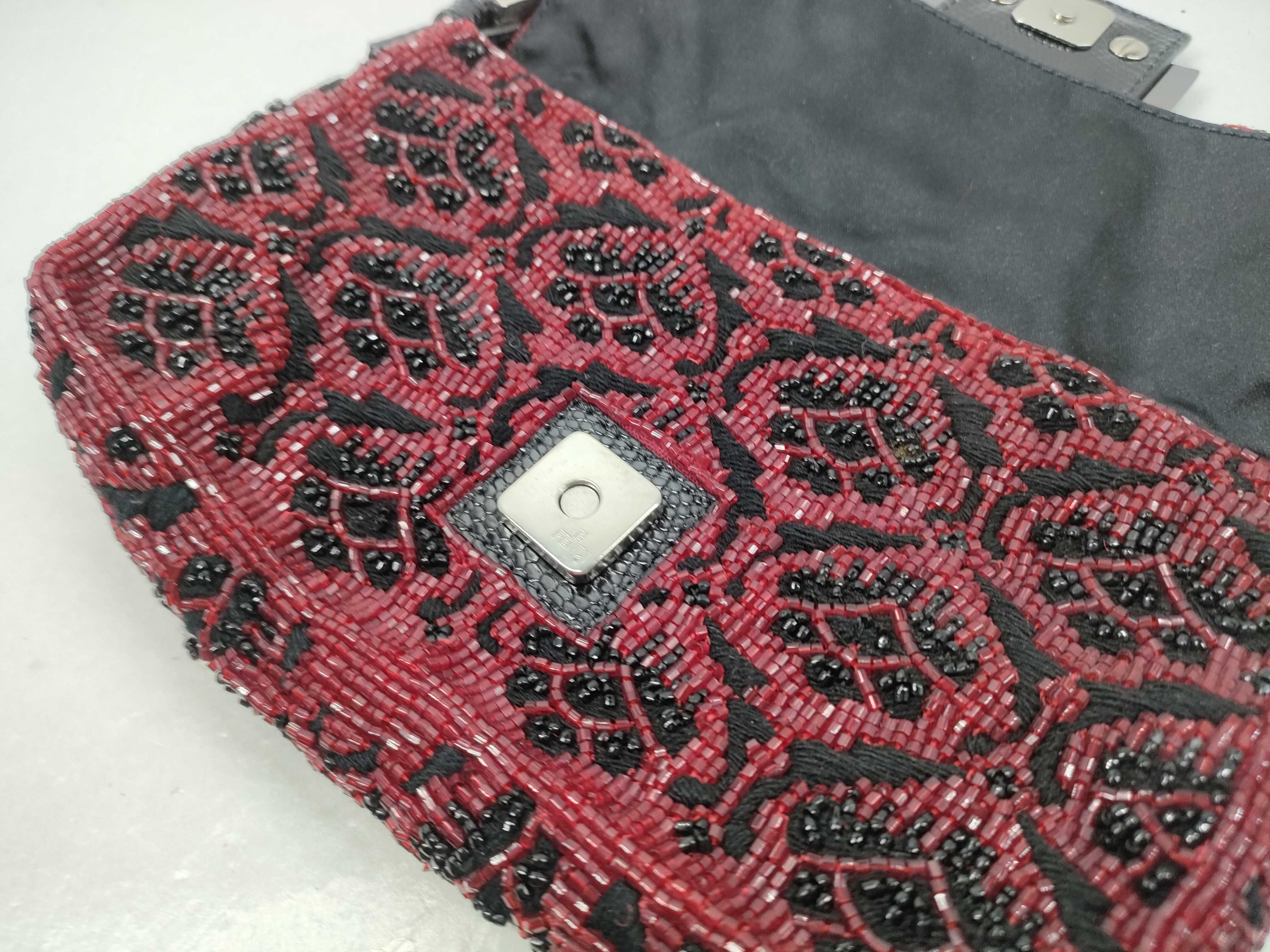 Mamma Bucket Bag / Beaded / Red / One-Shoulder — view 9