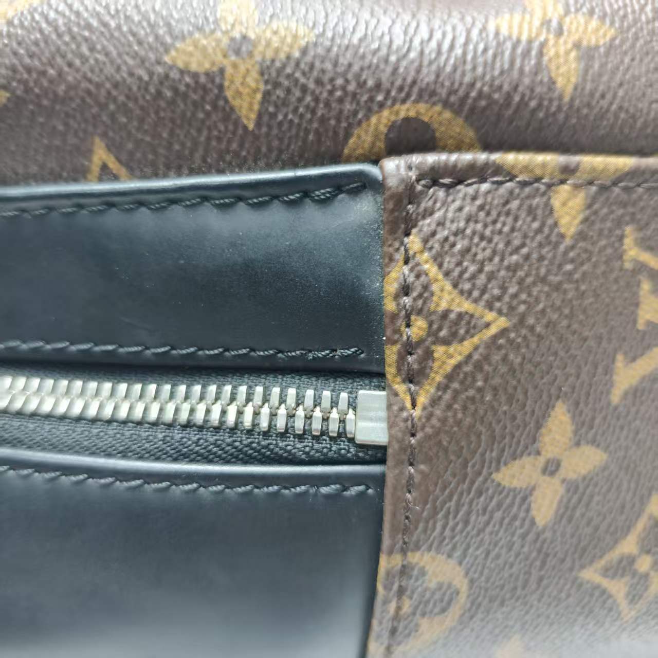 【*Shipped from: China*】LOUIS VUITTON Josh PU Backpack — view 11