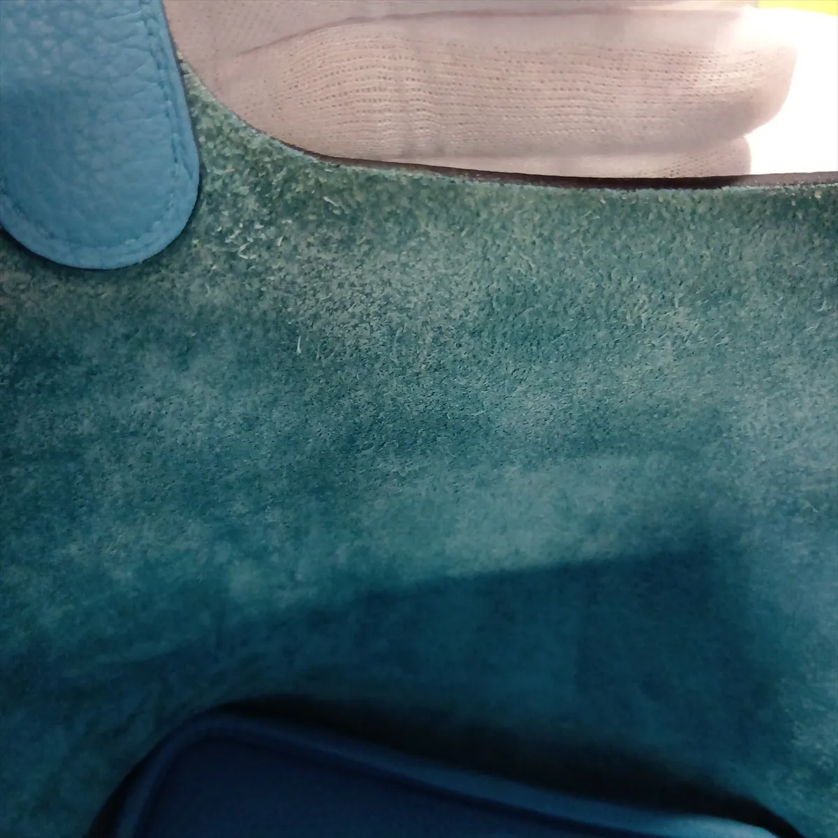 Picotin Lock 18 PM, Taurillon Clemence leather, Blue Nord, Gold hardware, D: 2019 — view 11
