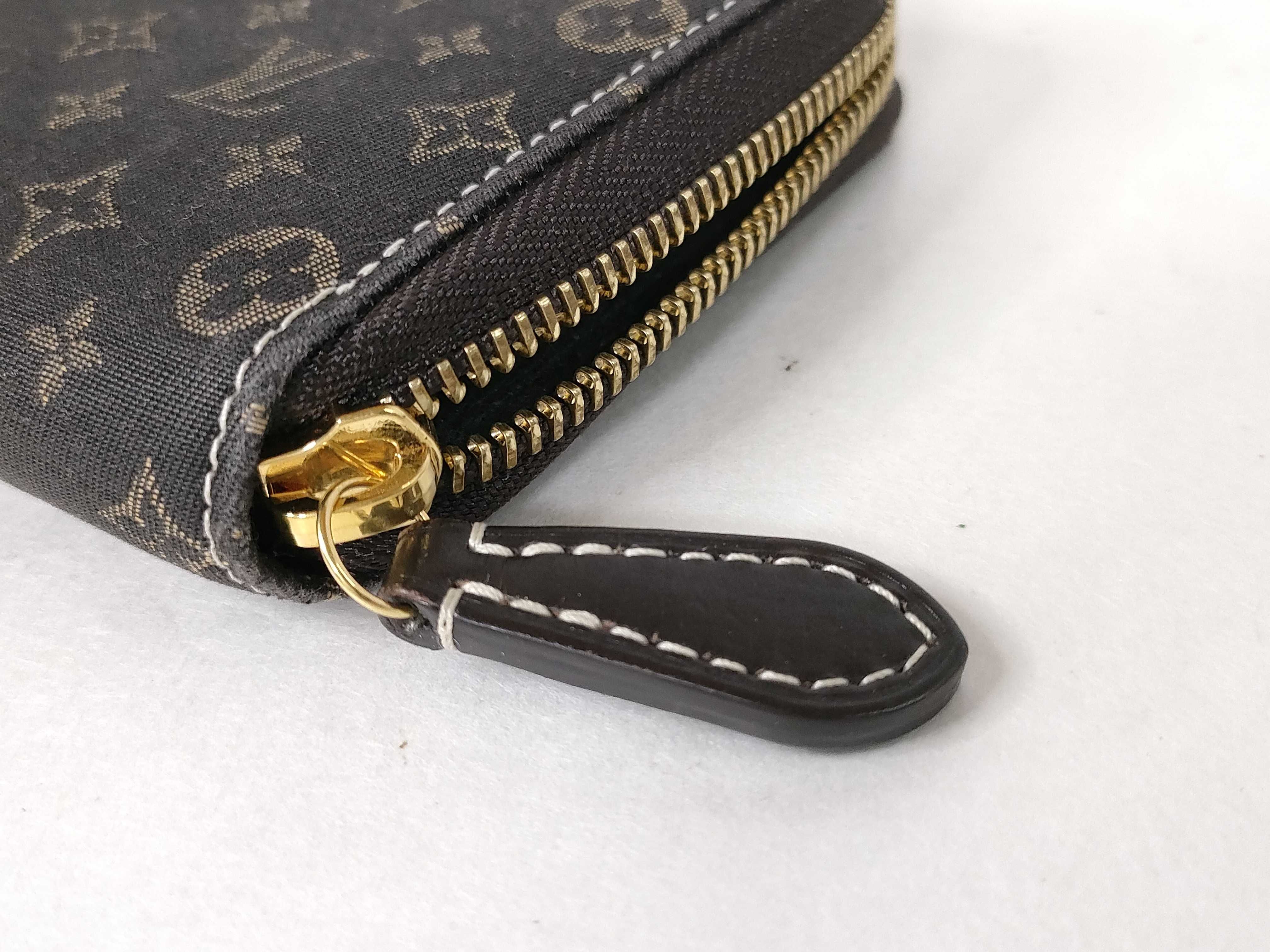wallet — view 13