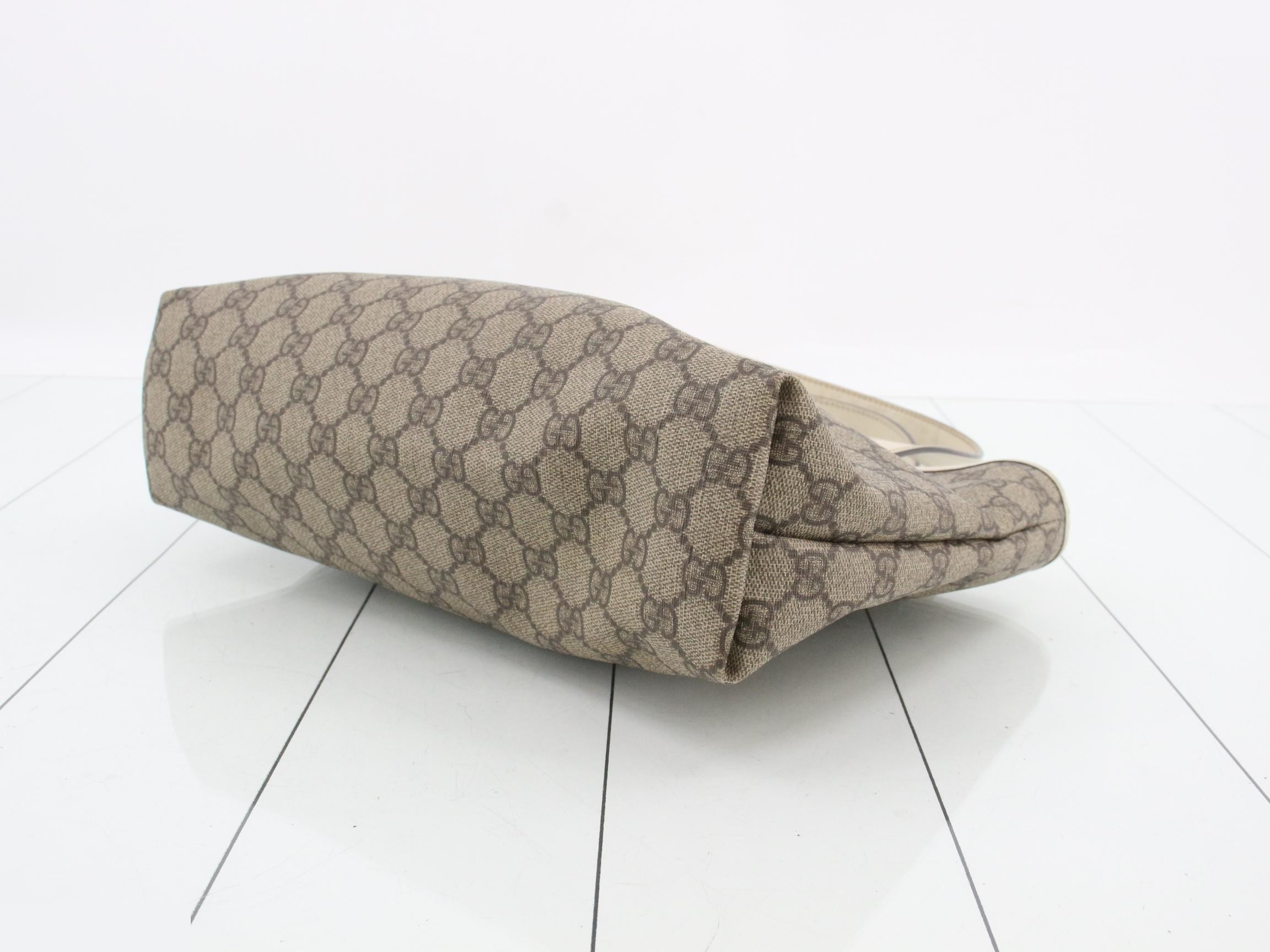 GG Supreme handbag, white — view 6