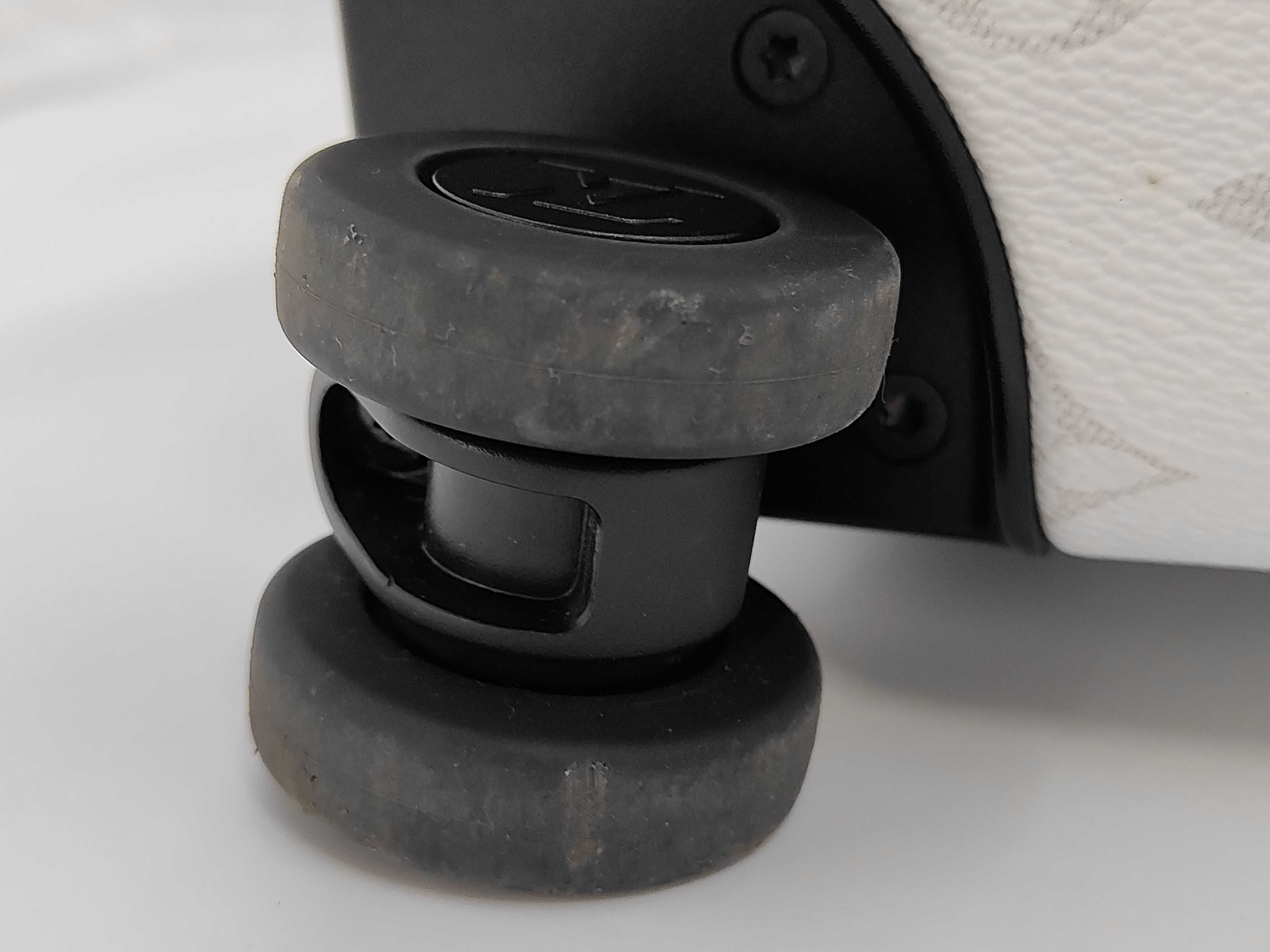 Horizon 55 Taigarama Suitcase — view 5