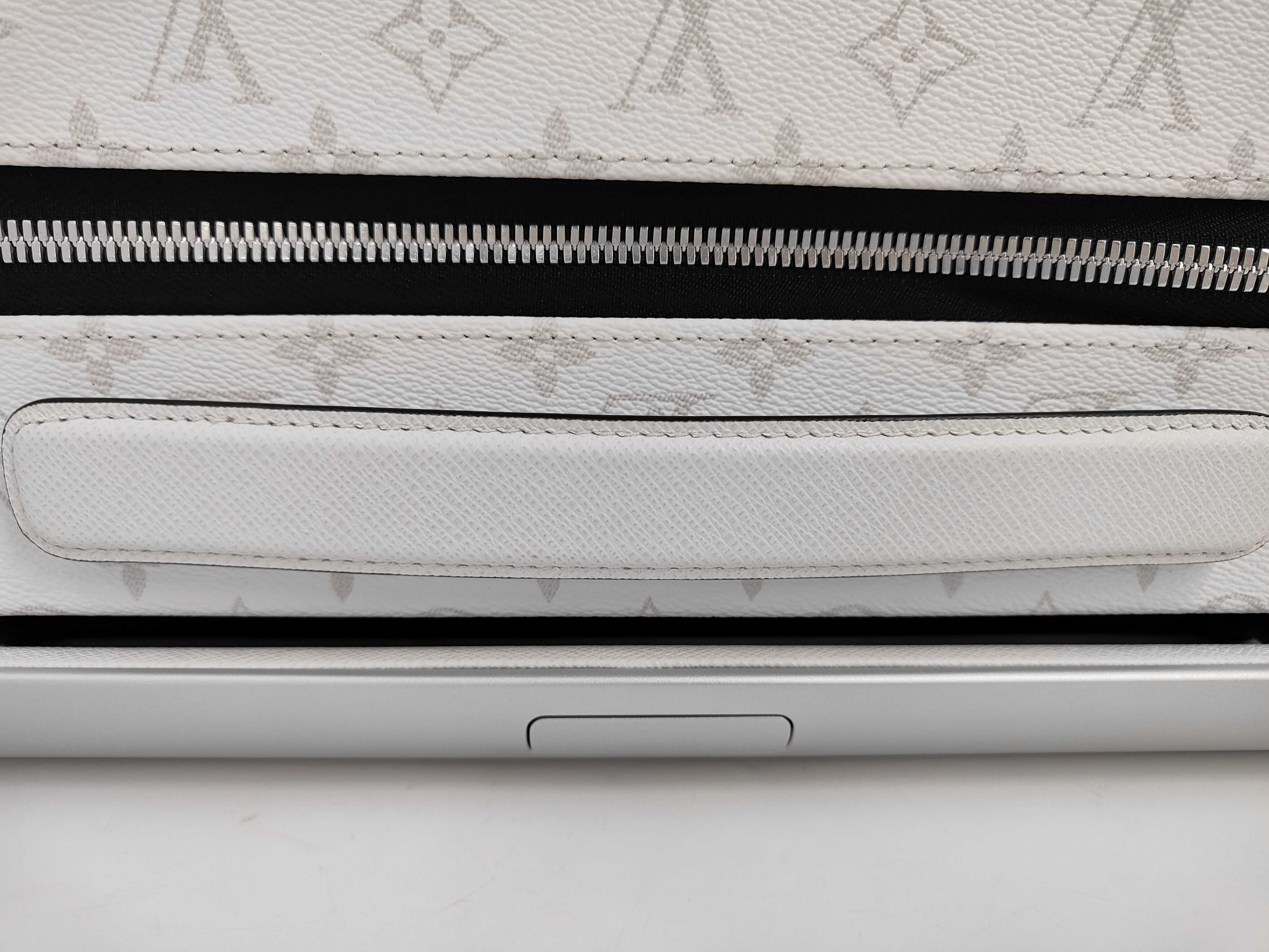 Horizon 55 Taigarama Suitcase — view 8