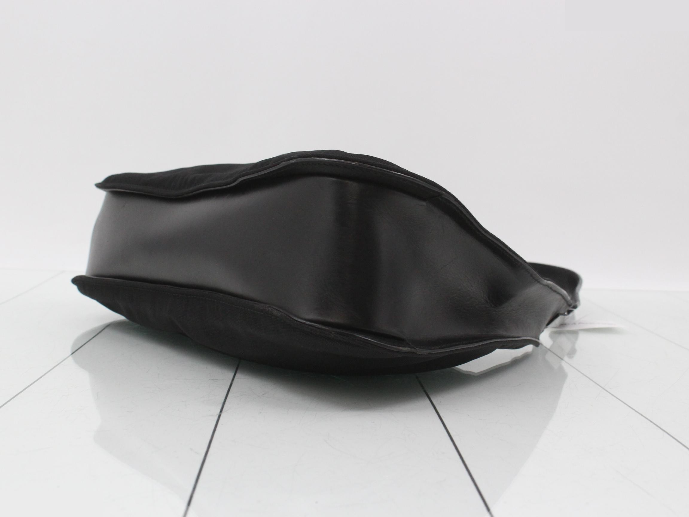 Tom Ford era shoulder bag — view 6