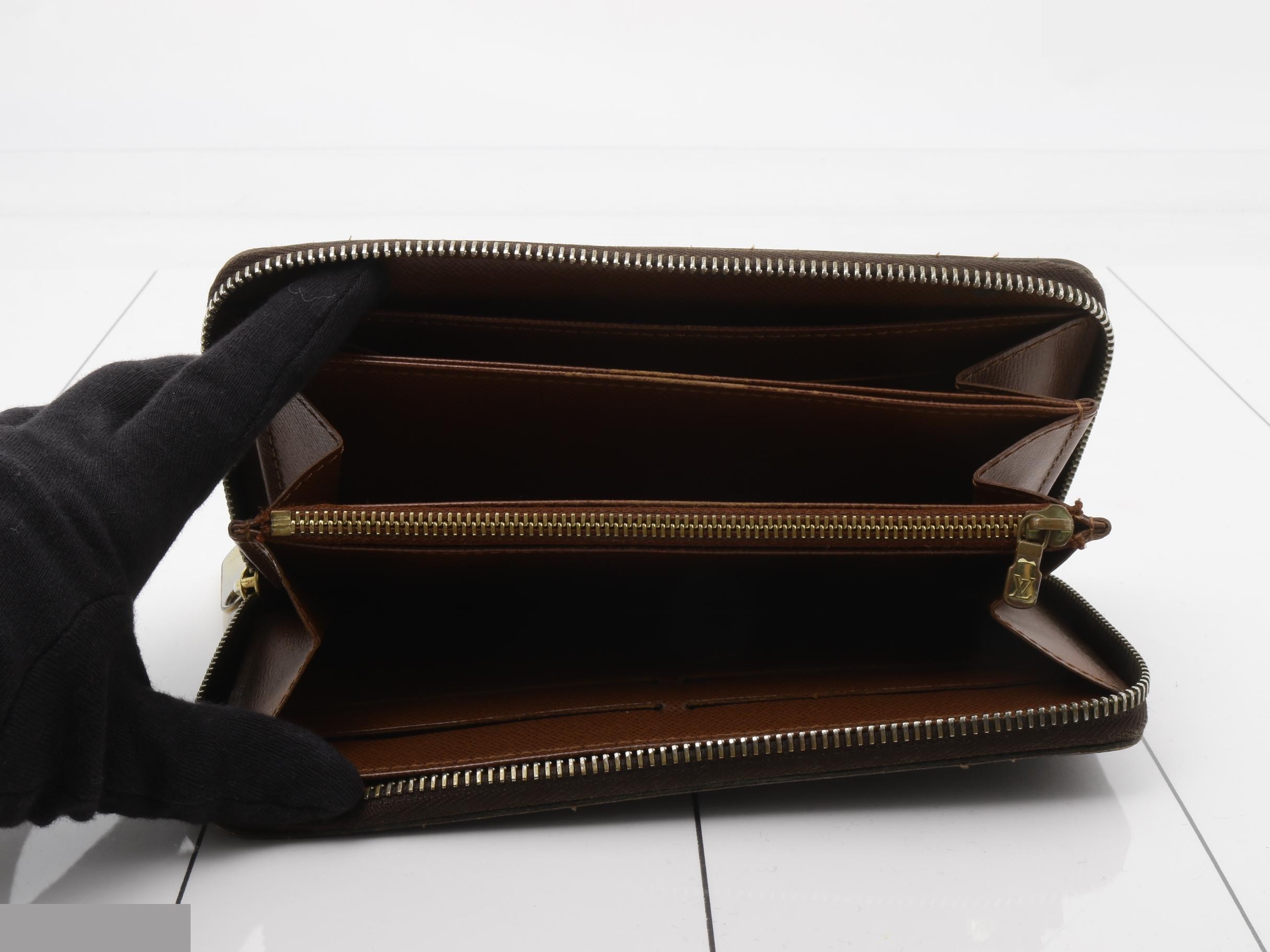 Monogram Zippy Wallet Round Zipper Long Wallet — view 4